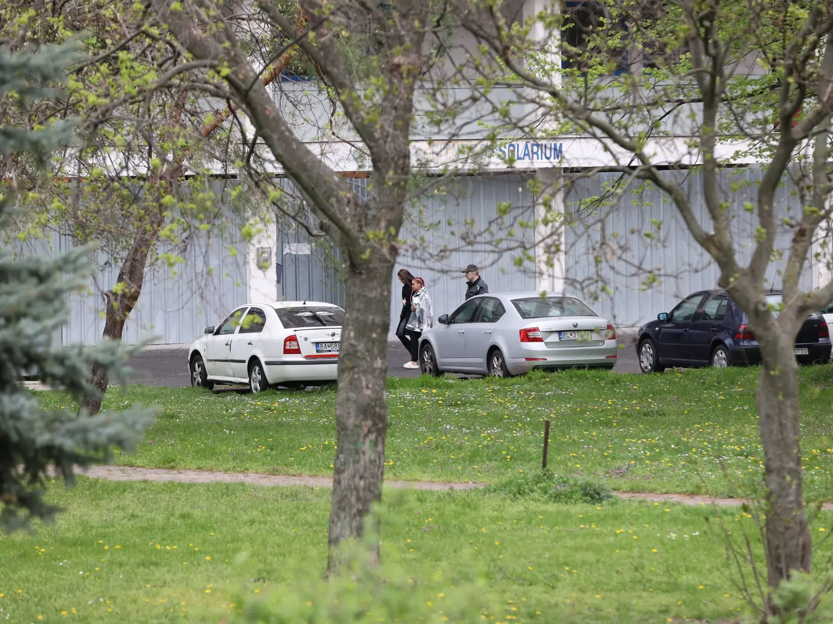7-ročný chlapec vypadol z okna v Bratislave.