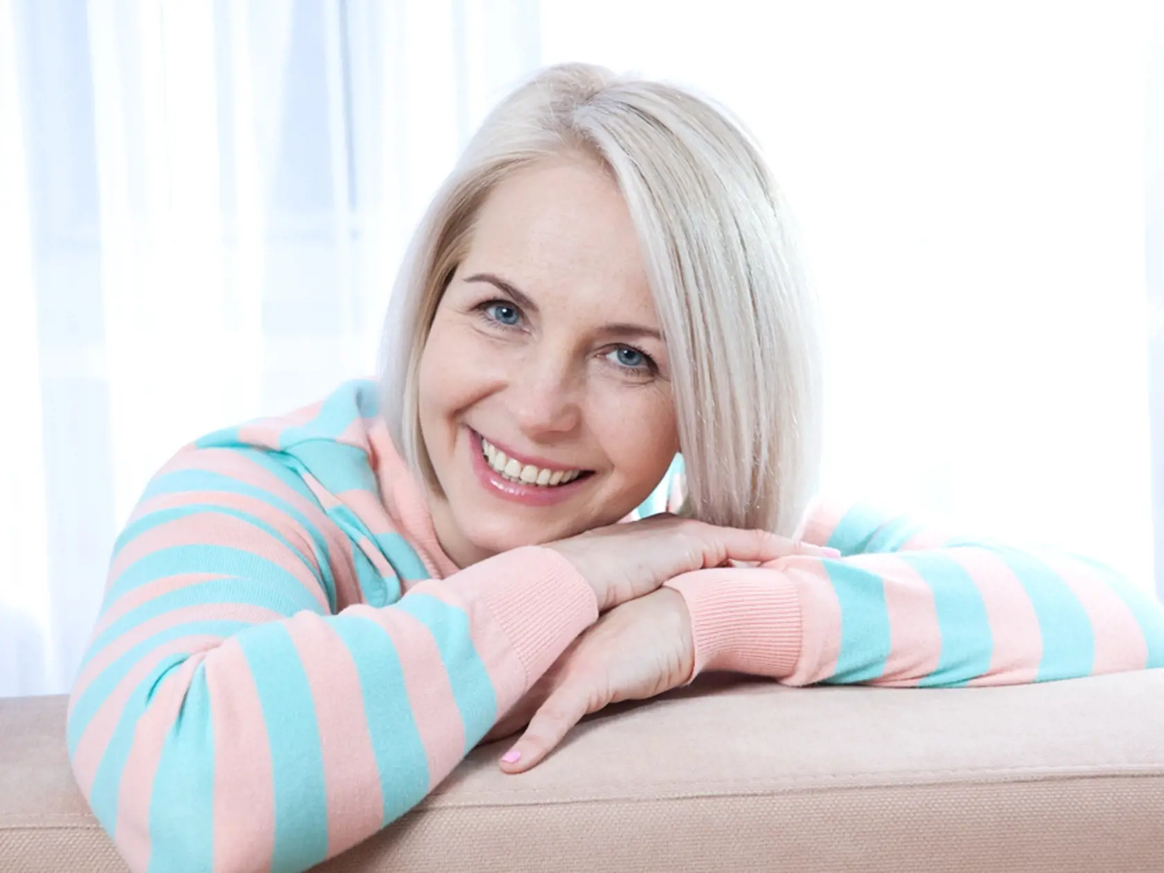 5. Menopauza
Vek môže byť ďalším faktorom krvácania z vagíny počas sexu. Najmä po menopauze dochádza k atrofiu jemnej vaginálnej sliznice. Pre ubúdajúci estrogén sa stáva suchšia a tenšia, čo môže viesť k krvácaniu.