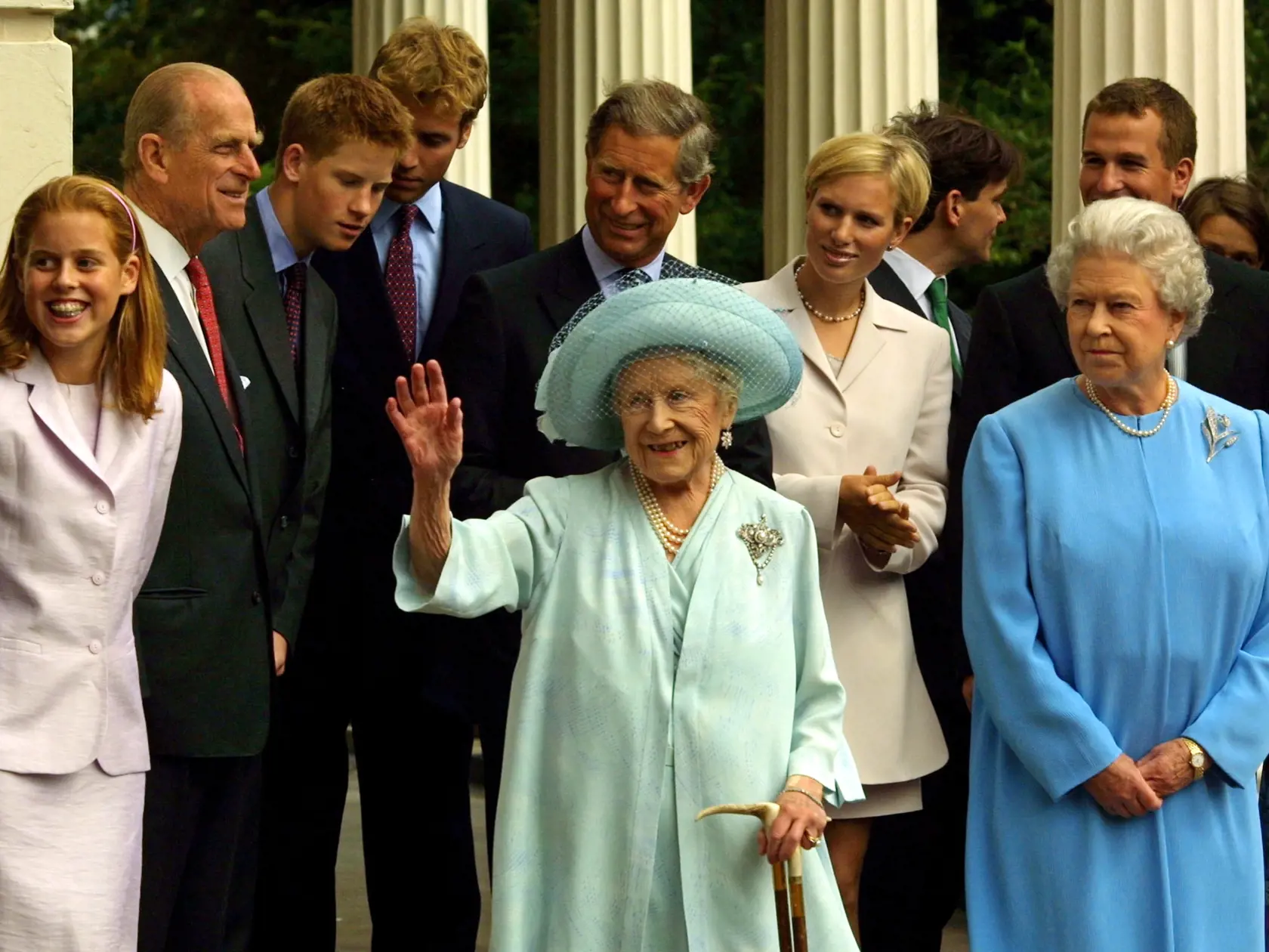 Na oslavách 101. narodenín Queen Mother, Jej dcéra Alžbeta skonala o 5 rokov skôr ako 96-ročná.