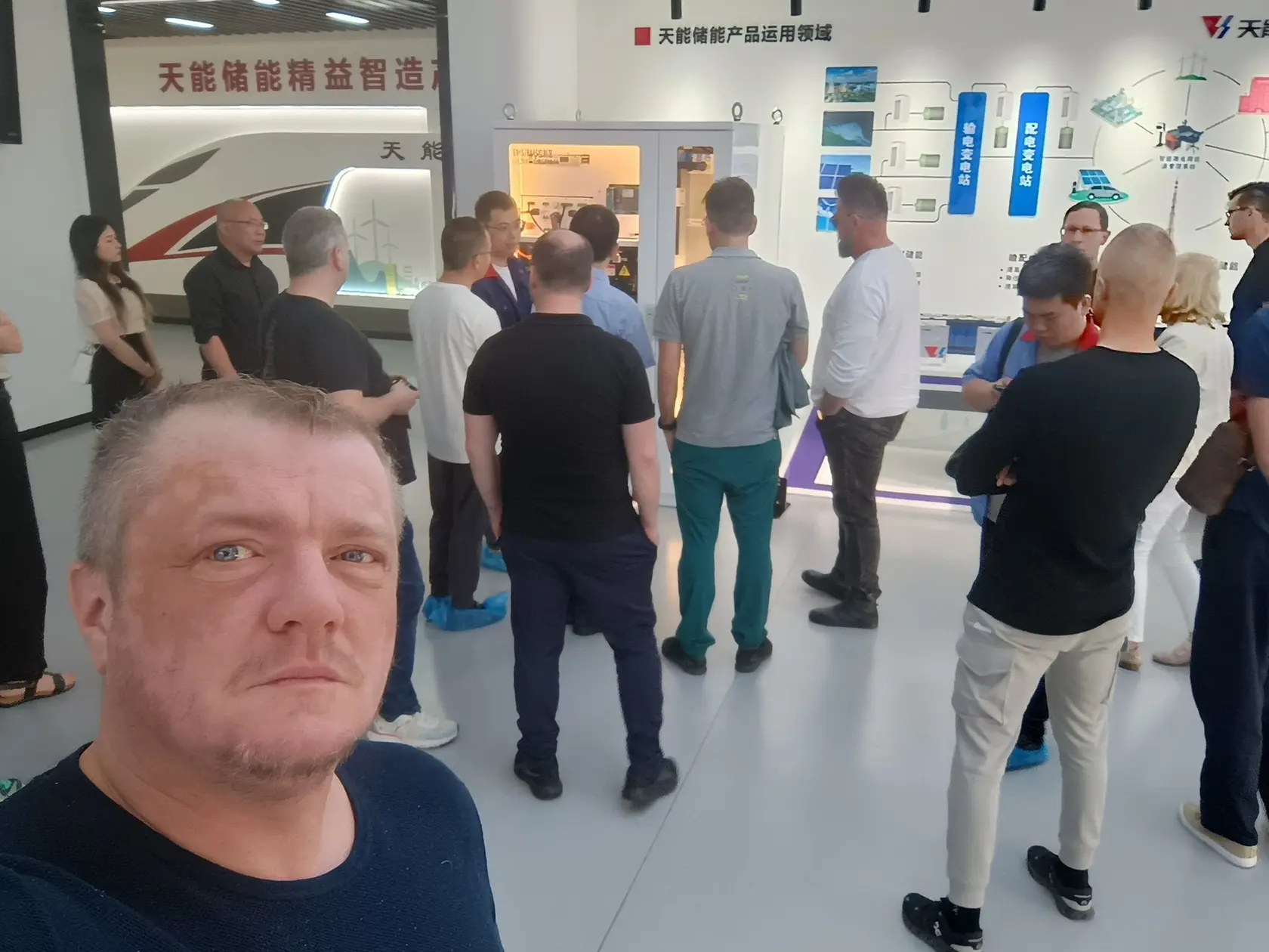 Primátor Strážskeho Patrik Magdoško a miestni poslanci boli nedávno v Číne, kde si prezreli závody na výrobu autobatérií či spracovanie a recykláciu kovova a rokovali s potenciálnymi investormi v ich meste a regióne.