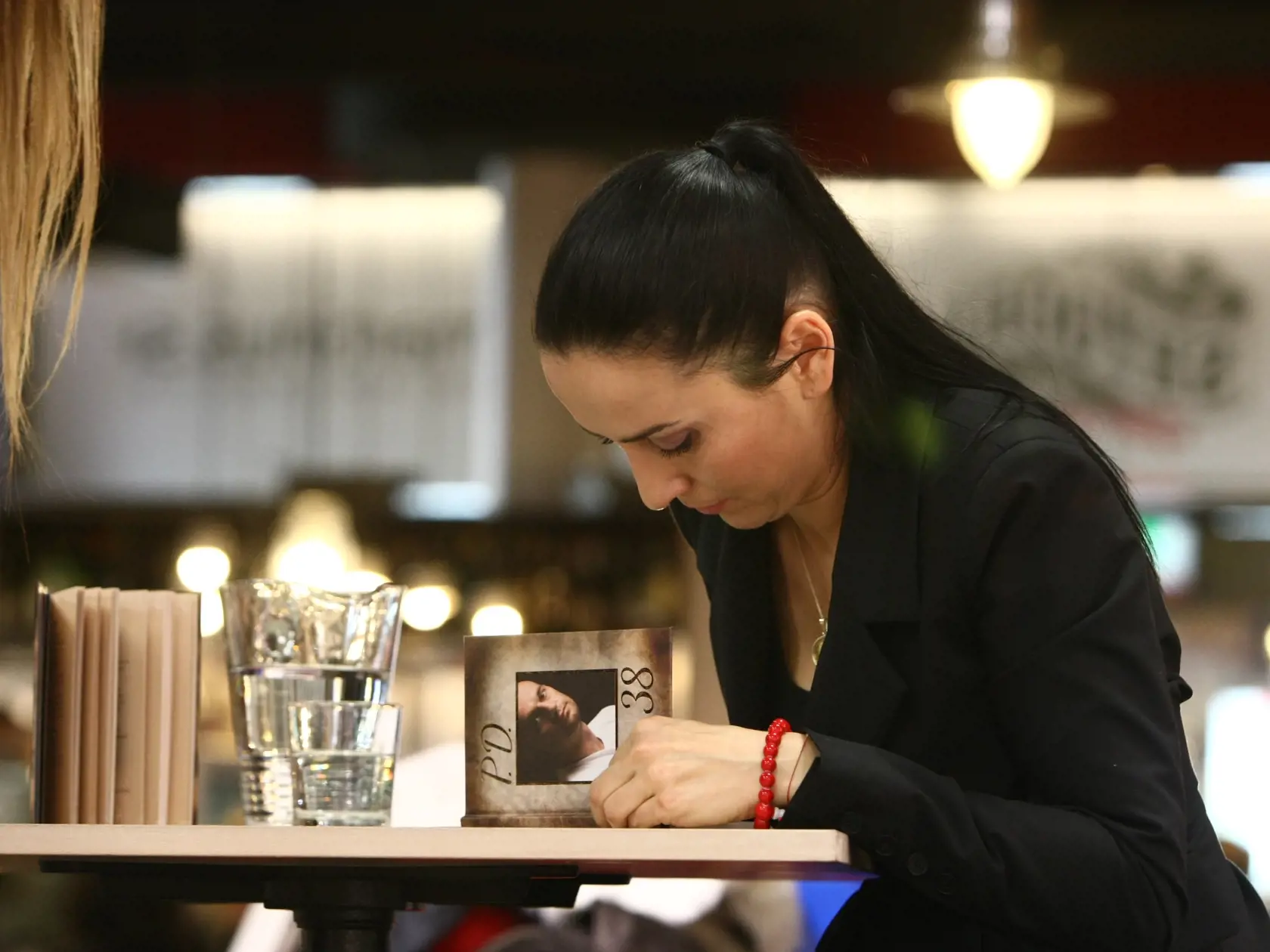 Autogramiada Marie Demitrovej v Bratisalavskom knyhkupectve Martinus na Obchodnej ulivi.