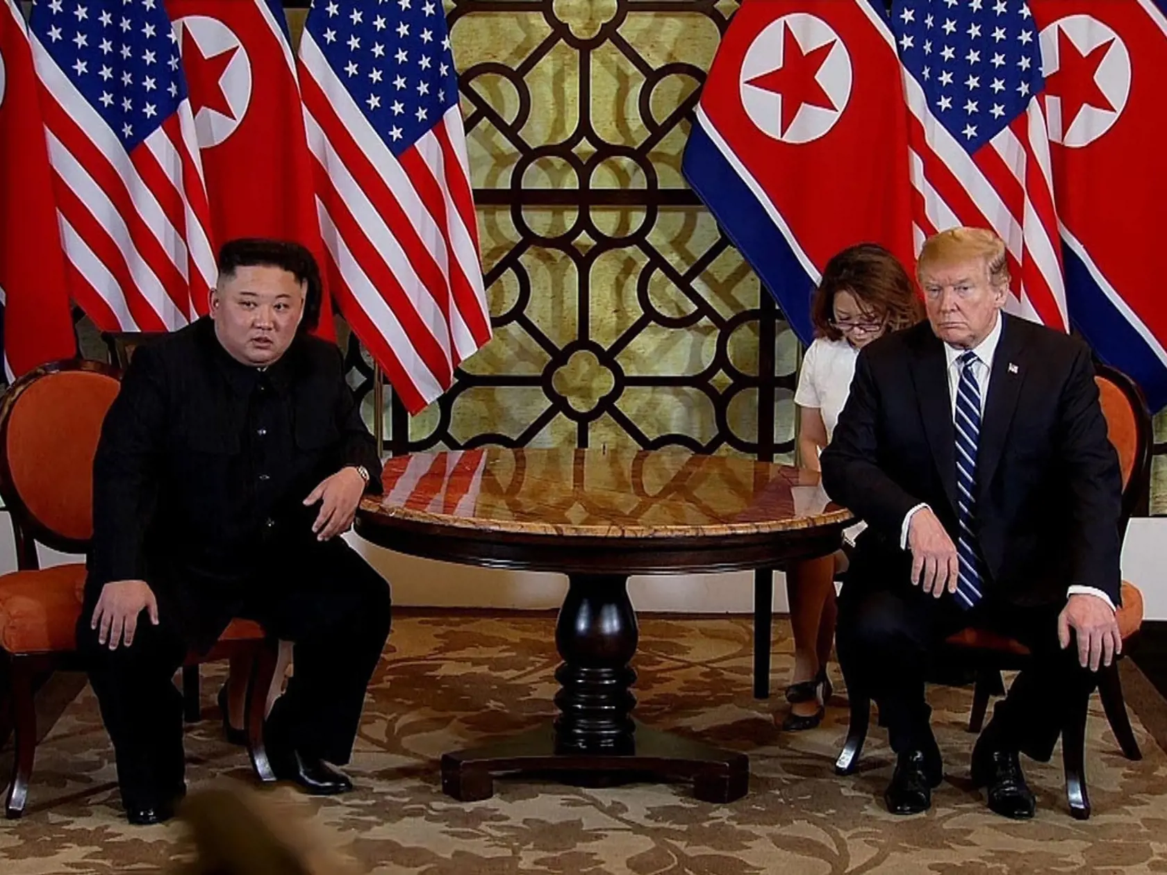 Špekuluje sa o smrti severokórejského diktátora Kim Čong-una. Prezident USA Donald Trump, ktorý s Kimom našiel spoločnú reč, to odmieta.