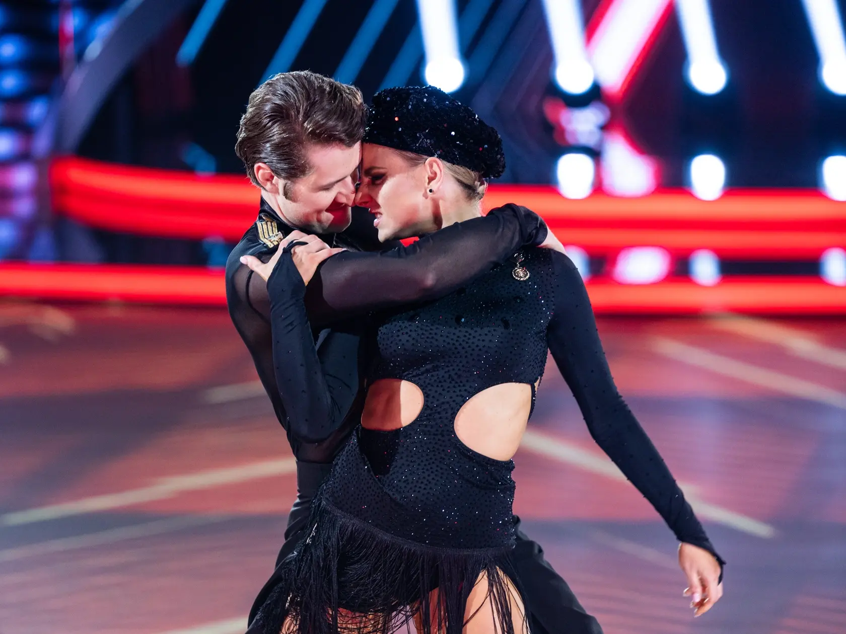 Na snímke Marek Rozkoš a Natália Horváthová počas štvrtého  kola Let's dance 2025.