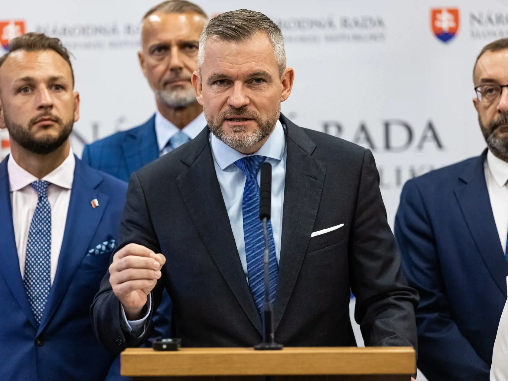 Mimoriadna schôdza Národnej rady SR k zásahu Národnej kriminálnej agentúry (NAKA) v priestoroch Bratislavského hradu. Na snímke Peter Pellegrini.