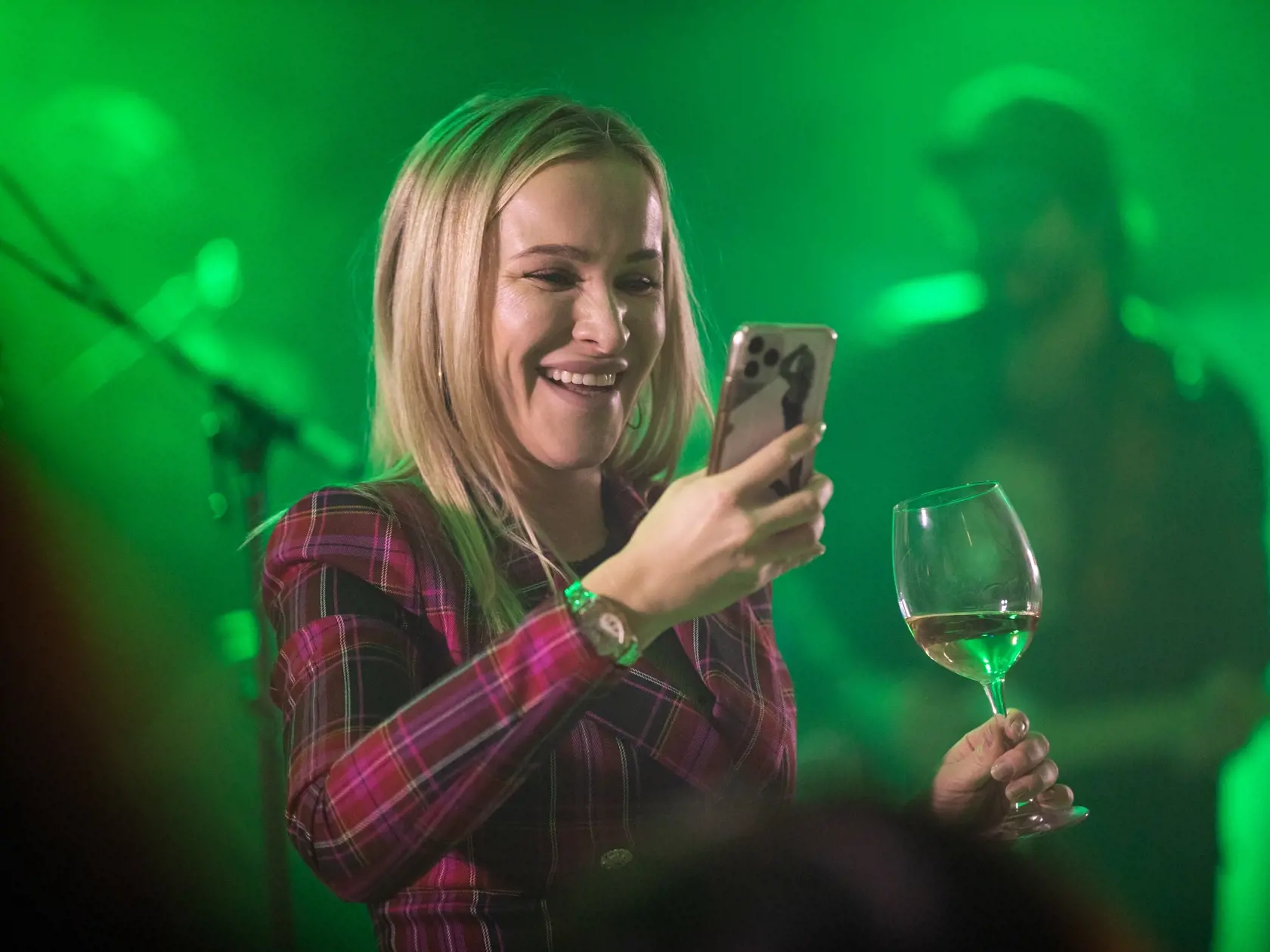Premiéra slovenskej romantickej komédie "Príliš osobná známosť" v jednom z hotelov vo Vysokých Tatrách spojená s koncertom kapely IMT Smile. Na snímke Nela Slováková.