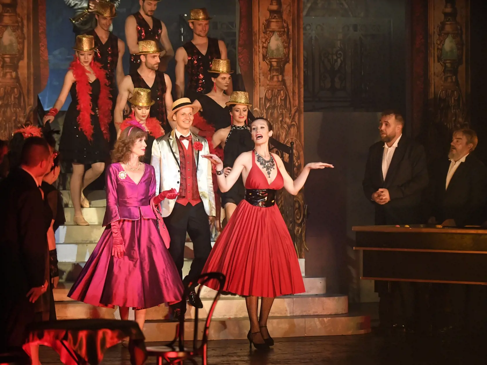 Skúška džezovej operety Vojvodkyňa z Chicaga od skladateľa Emmericha Kálmána, ktorú uvedie opera Štátneho divadla Košice. Na snímke zľava Vanda Tureková - Edith Soros, Martin Stolár - Mr. John Bondy a Eva Bodorová - Mary. V Košiciach, 6. júla 2021. FOTO TASR – František Iván