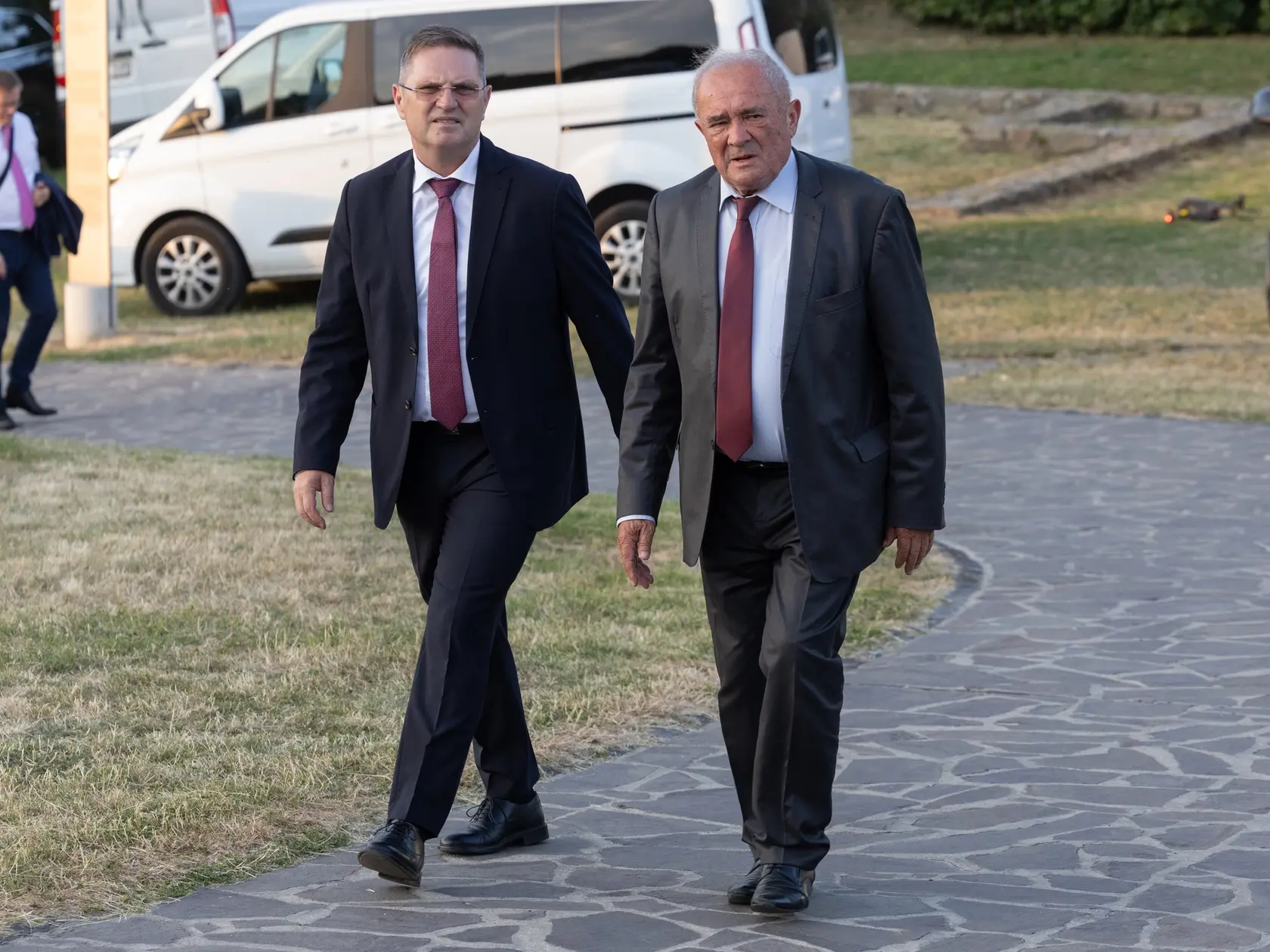 Na sviatok svätého Cyrila a Metoda sa na hrade Devín v Bratislave konali tradičné cyrilo-metodské oslavy. Pre návštevníkov bol počas celého dňa pripravený kultúrno-spoločenský program a viacero atrakcií. Večerný program bol vyhradený pre predstaviteľov štátu a pozvaných hostí. Na snímke je Dušan Muňko.