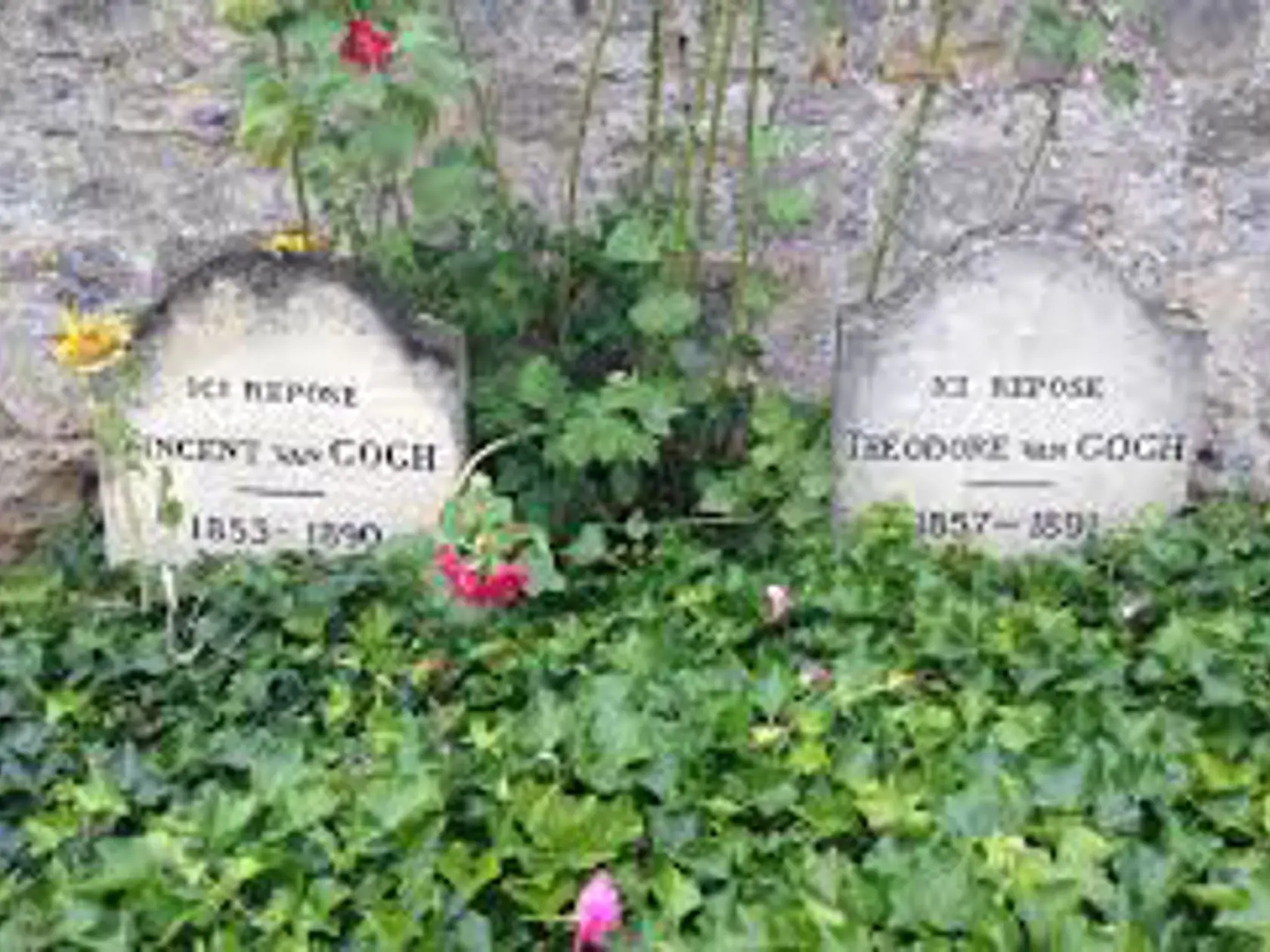 Obaja bratia odpočívajú v pokoji na cintoríne v Auvers-sur-Oise.