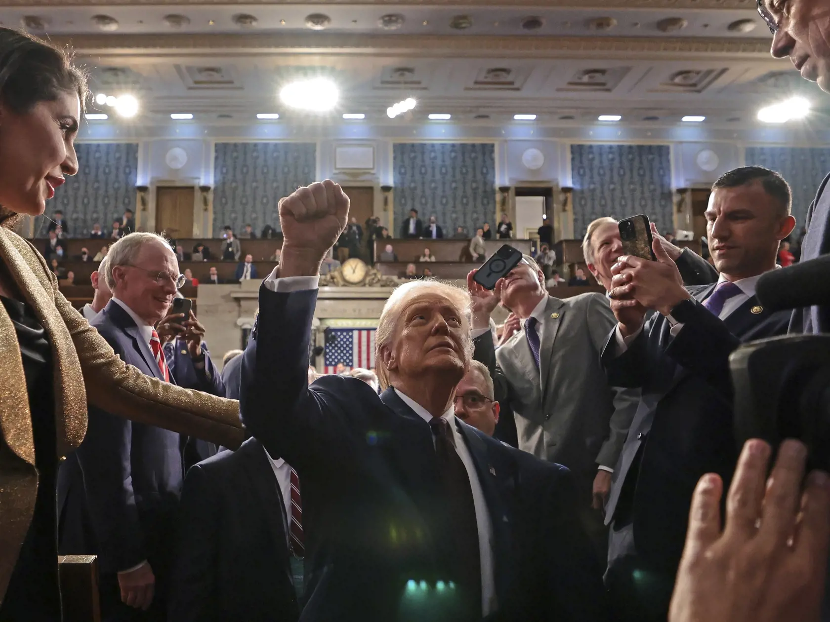 WA 38 Washington - Americký prezident Donald Trump odchádza po príhovore z amerického Kongresu vo Washingtone v utorok 4. marca 2025. FOTO TASR/AP  


President Donald Trump leaves the chamber after addressing a joint session of Congress at the Capitol in Washington, Tuesday, March 4, 2025. (Win McNamee/Pool Photo via AP)