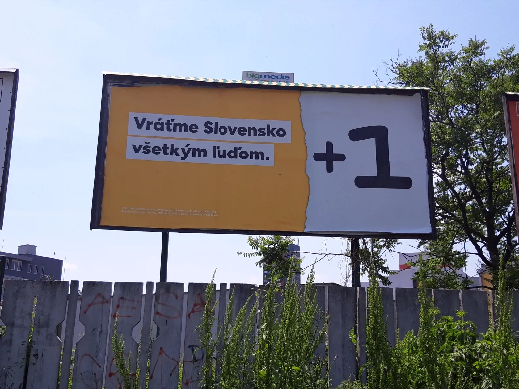 Billboardy Andreja Kisku zaplavili Slovensko.