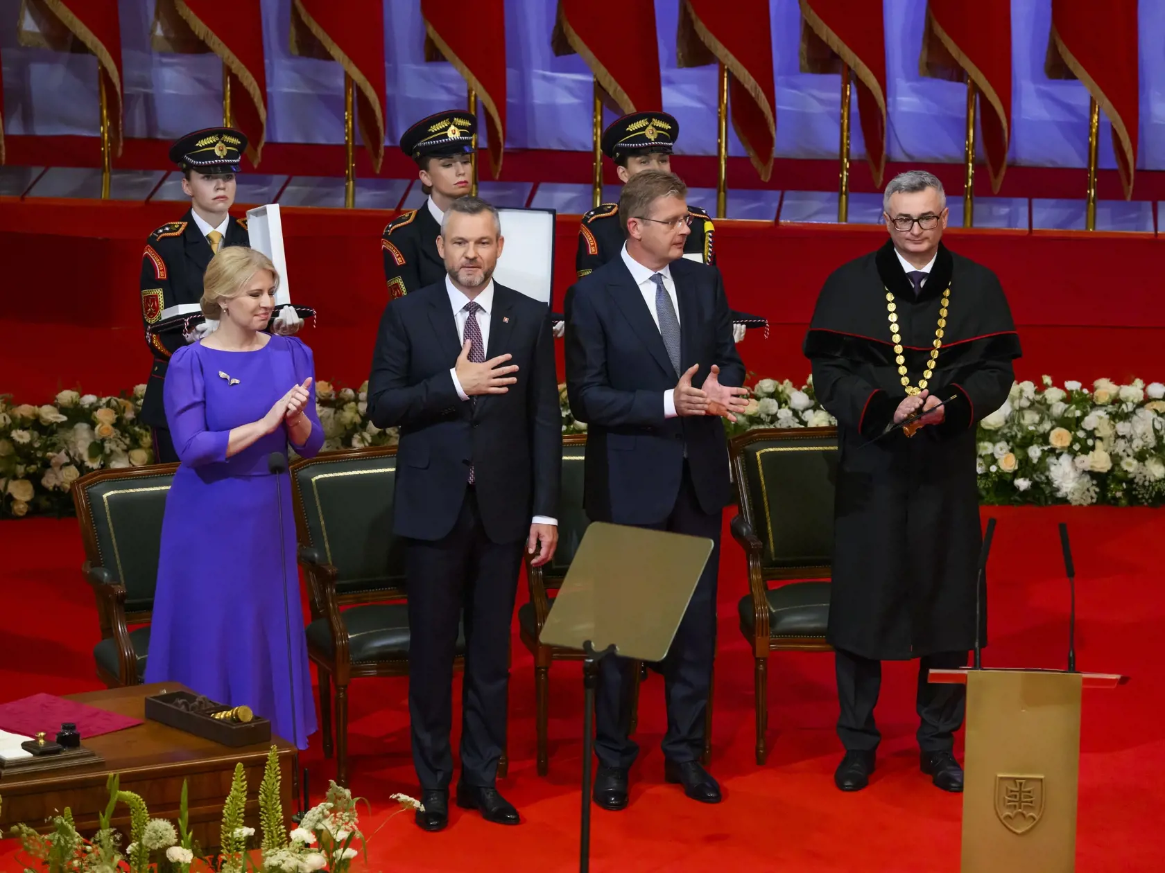 Na snímke zľava bývalá prezidentka SR Zuzana Čaputová, prezident SR Peter Pellegrini, podpredseda Národnej rady SR Peter Žiga (Hlas-SD), ktorý je poverený jej vedením a predseda Ústavného súdu SR Ivan Fiačan počas slávnostnej schôdze Národnej rady SR pri príležitosti zloženia sľubu prezidenta SR v priestoroch budovy Slovenskej filharmónie 15. júna 2024 v Bratislave. FOTO TASR - Jaroslav Novák