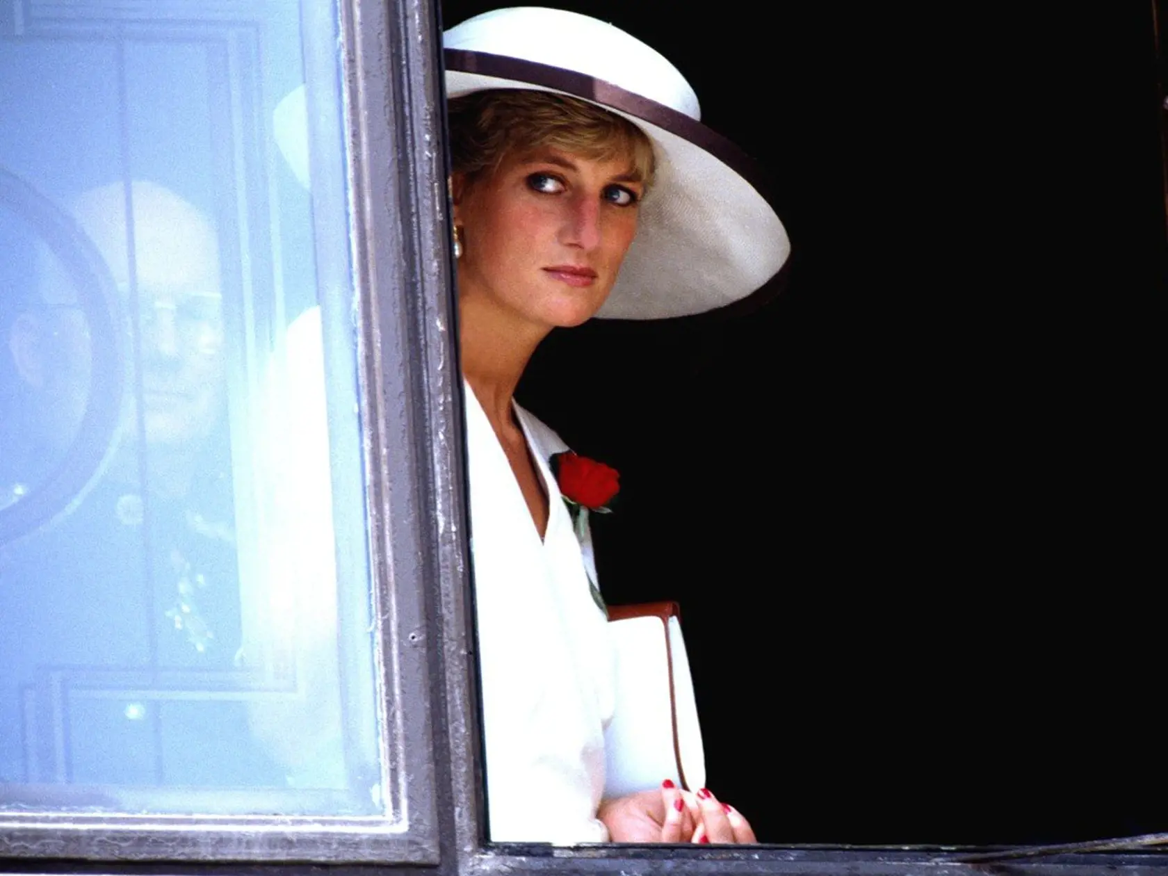 Diana sa údajne snaží varovať Meghan pred chybami.