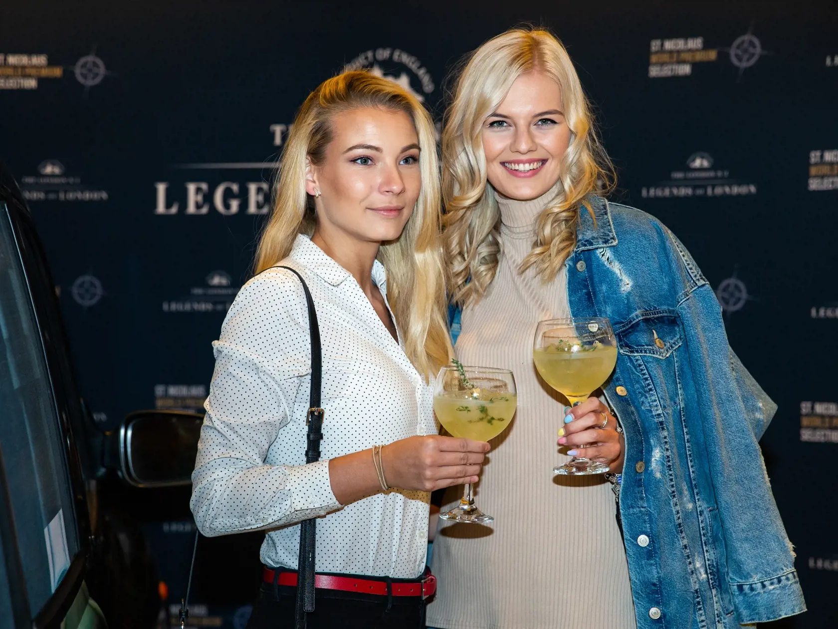 Dominika Grecová s Erikou Bugárovou
