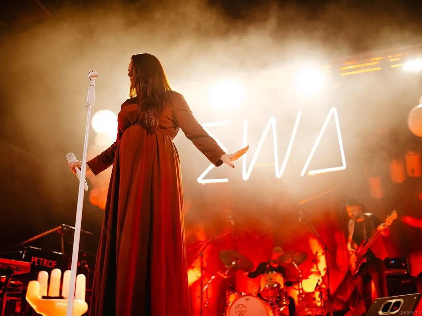 Ewa Farna.