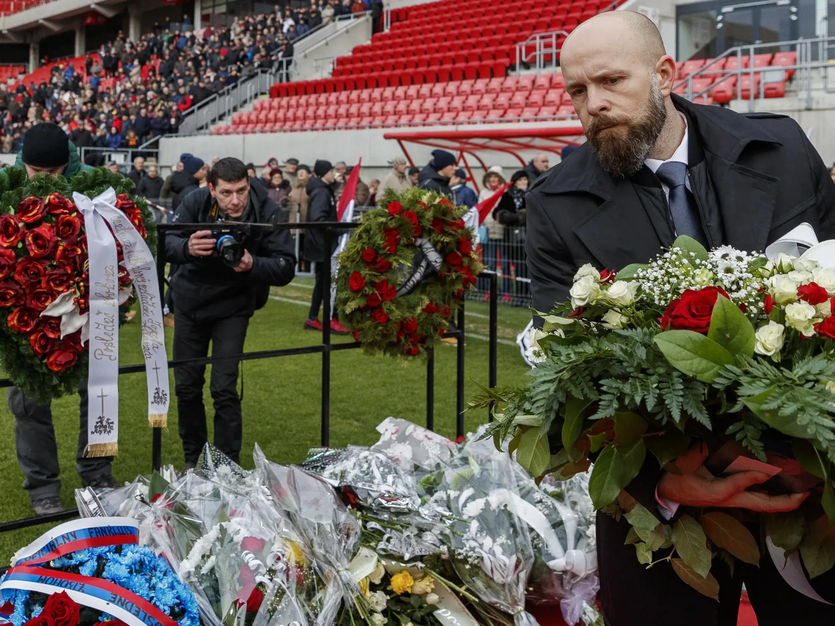 Na Štadióne Antona Malatinského v Trnave sa konala posledná rozlúčka s futbalovou legendou Jozefom Adamcom, ktorý opustil tento svet 24.12.2018. Na snímke primátor Trnavy Peter Bročka.