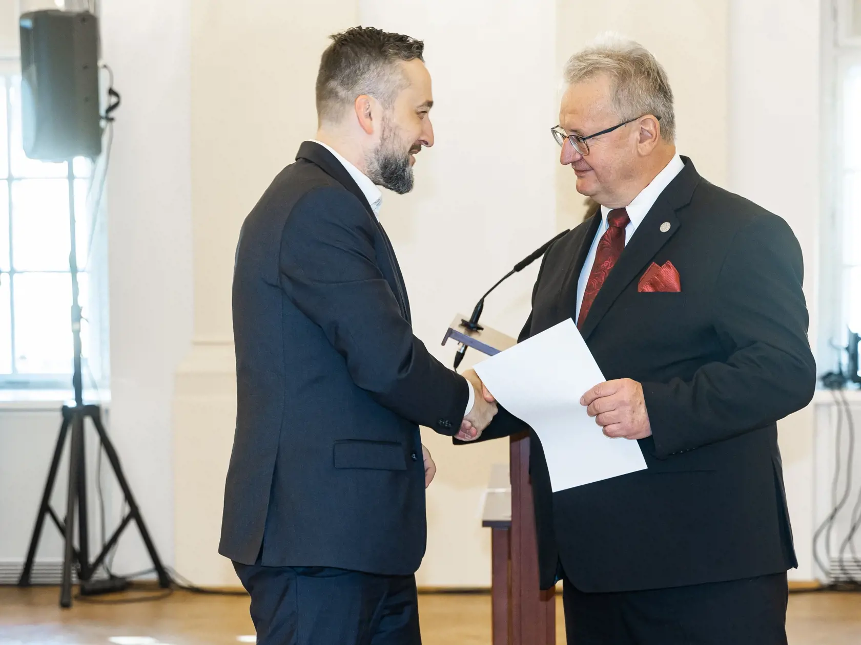 Slávnostné odovzdávanie osvedčení poslancom Národnej rady SR v Bratislave. Na snímke Ľuboš Blaha.
