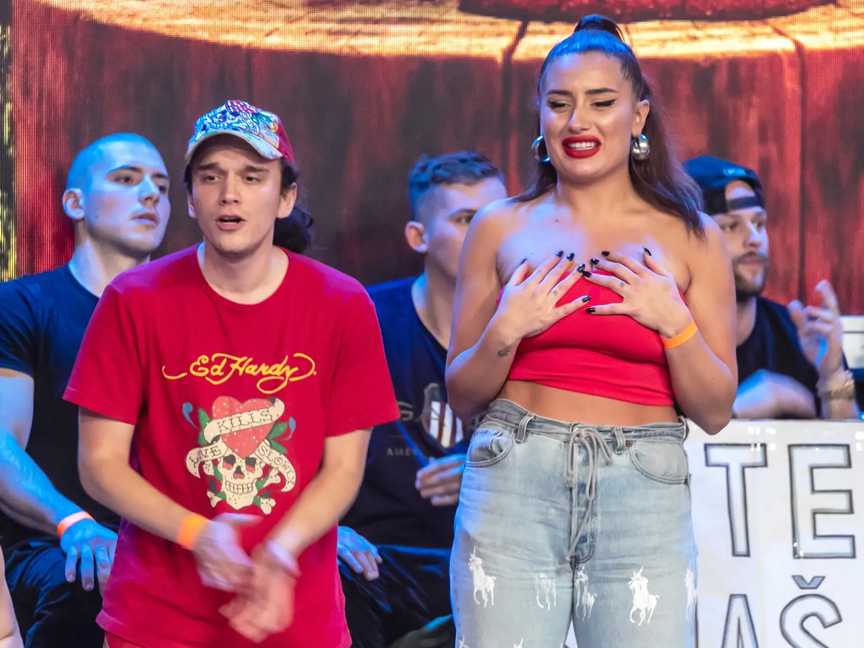 Pimpa počas finálového večera reality šou Farma ukázala v priamom prenose prsia.