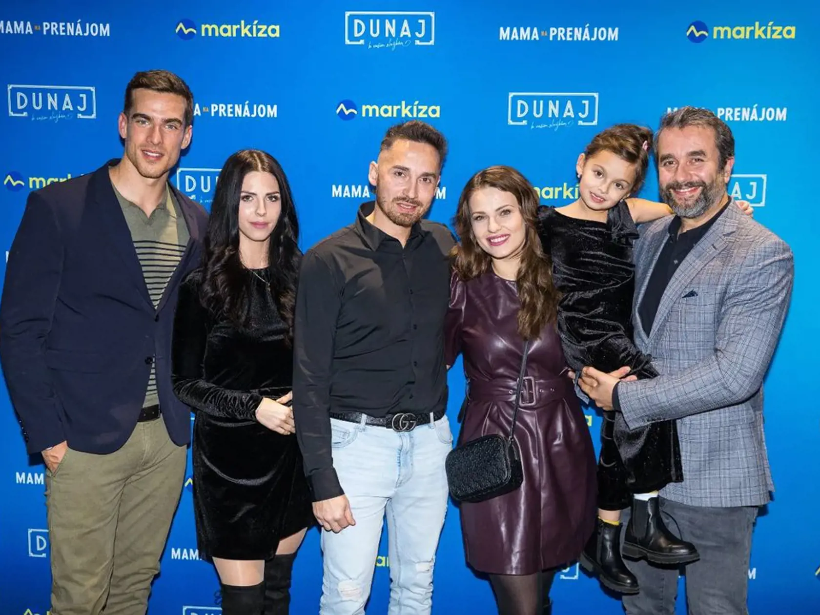 Larisa, ktorá stvárňuje seriálovú Hanku, má veľmi sympatických rodičov (medzi Adamom Bardym a Macou Zábranskou).