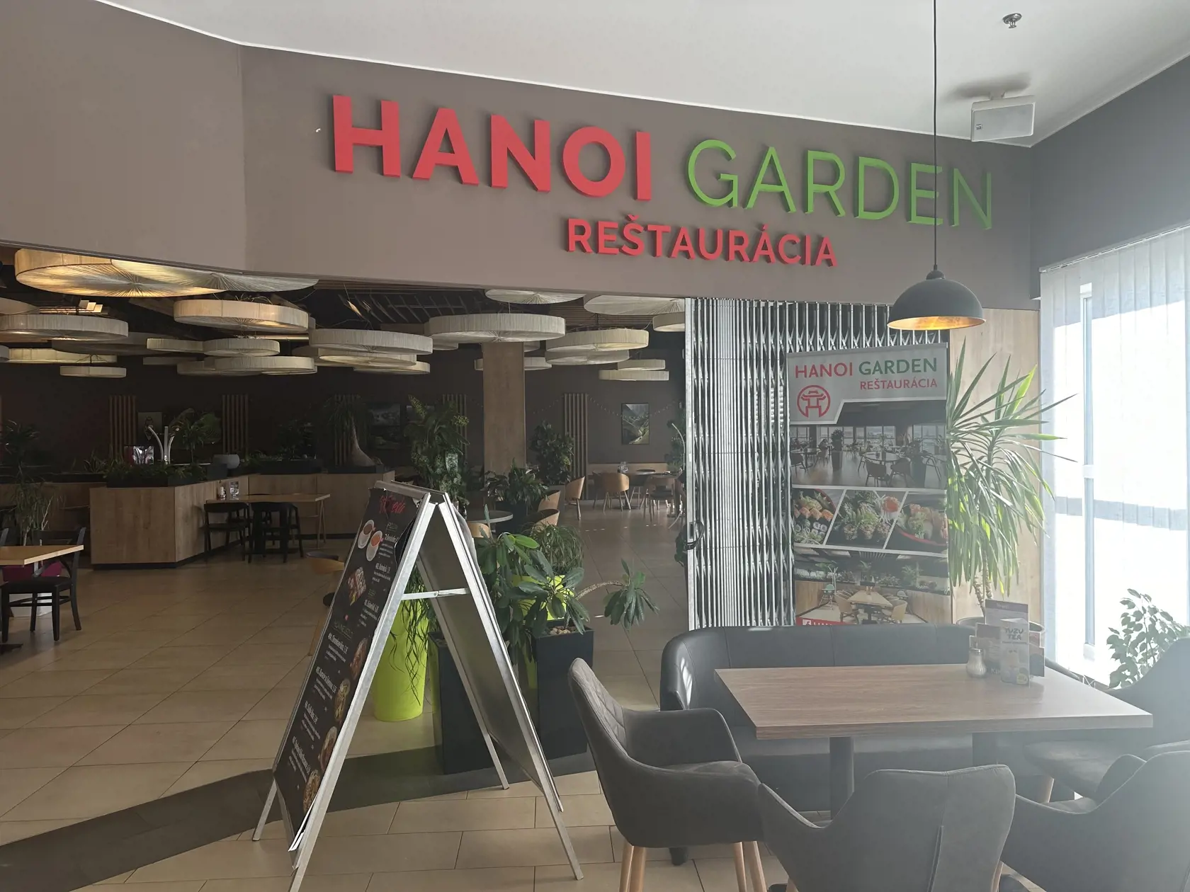 Najlacnejšie menu našli redaktori denníka Plus JEDEN DEŇ v Obchodnom centre v Michalovciach vo vietnamskej reštaurácii.