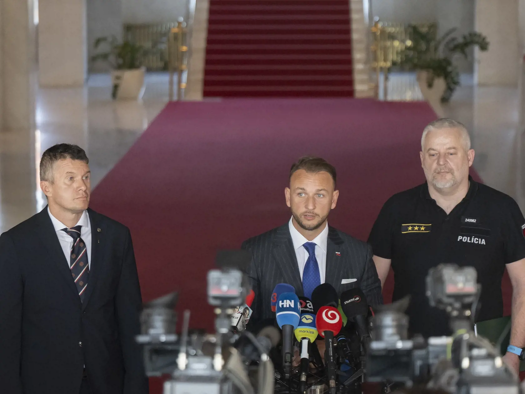 Na snímke minister vnútra Matúš Šutaj Eštok (Hlas-SD) počas tlačovej konferencie po zasadnutí Výboru Národnej rady (NR) Slovenskej republiky (SR) pre obranu a bezpečnosť. Výbor sa sa zaoberal policajnou brutalitou v Košiciach.