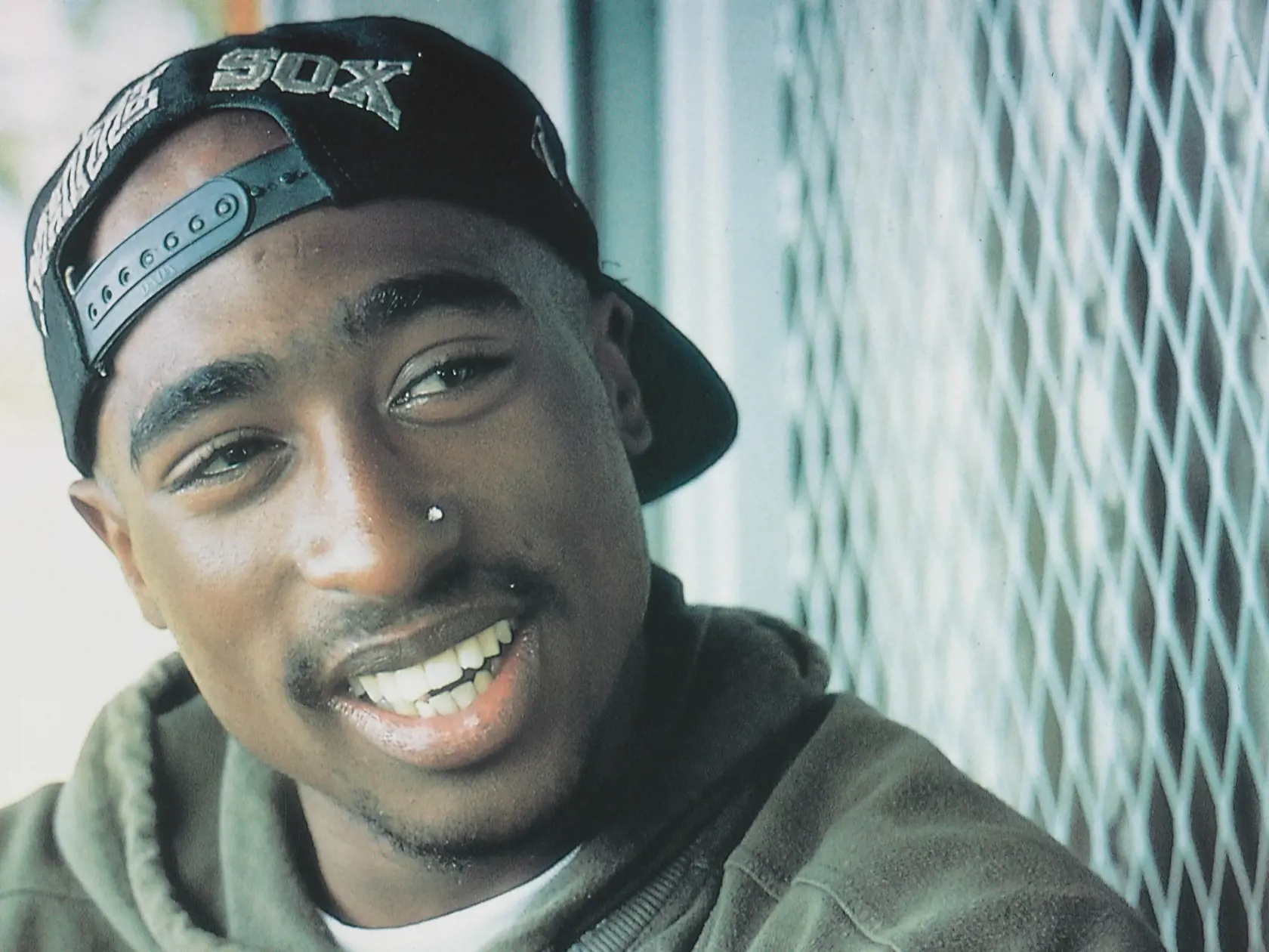 Svedka streľby na amerického rapera Tupaca Shakura obvinili z vraždy. Predstavuje to prelom vo vyšetrovaní vraždy rapera, ktorého zastrelili v roku 1996 v Las Vegas.