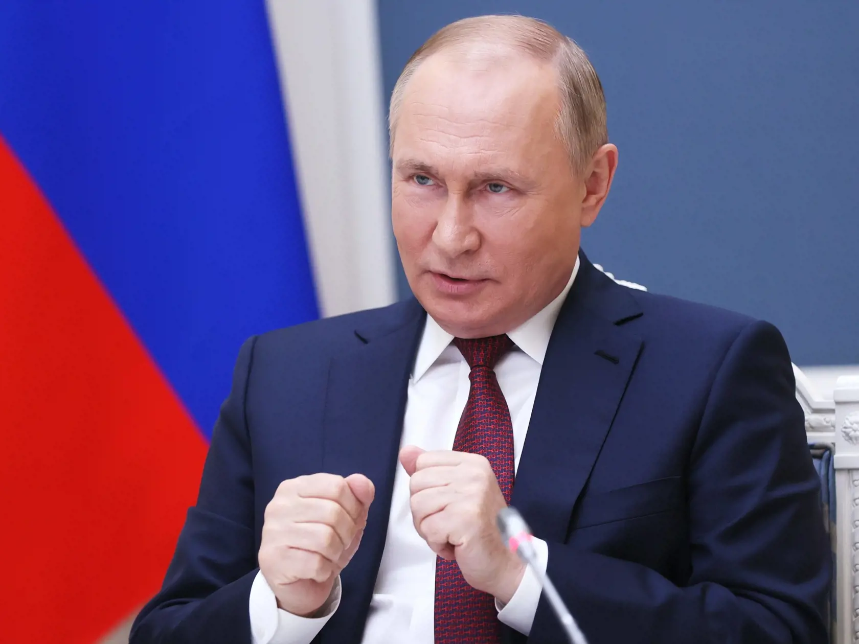 EBE 18 Moskva - Ruský prezident Vladimir Putin v utorok informoval, že sa ešte nerozhodol, či sa bude v roku 2024 uchádzať o znovuzvolenie do prezidentskej funkcie.
      Podľa agentúry Interfax Putin súčasne uviedol, že "už samotná existencia takéhoto práva" podľa jeho názoru "stabilizuje vnútropolitickú situáciu v krajine". Na snímke ruský prezident Vladimir Putin počas videokonferencie v rámci investičného fóra Russia Calling! v Moskve 30. novembra 2021. FOTO TASR/AP

Russian President Vladim