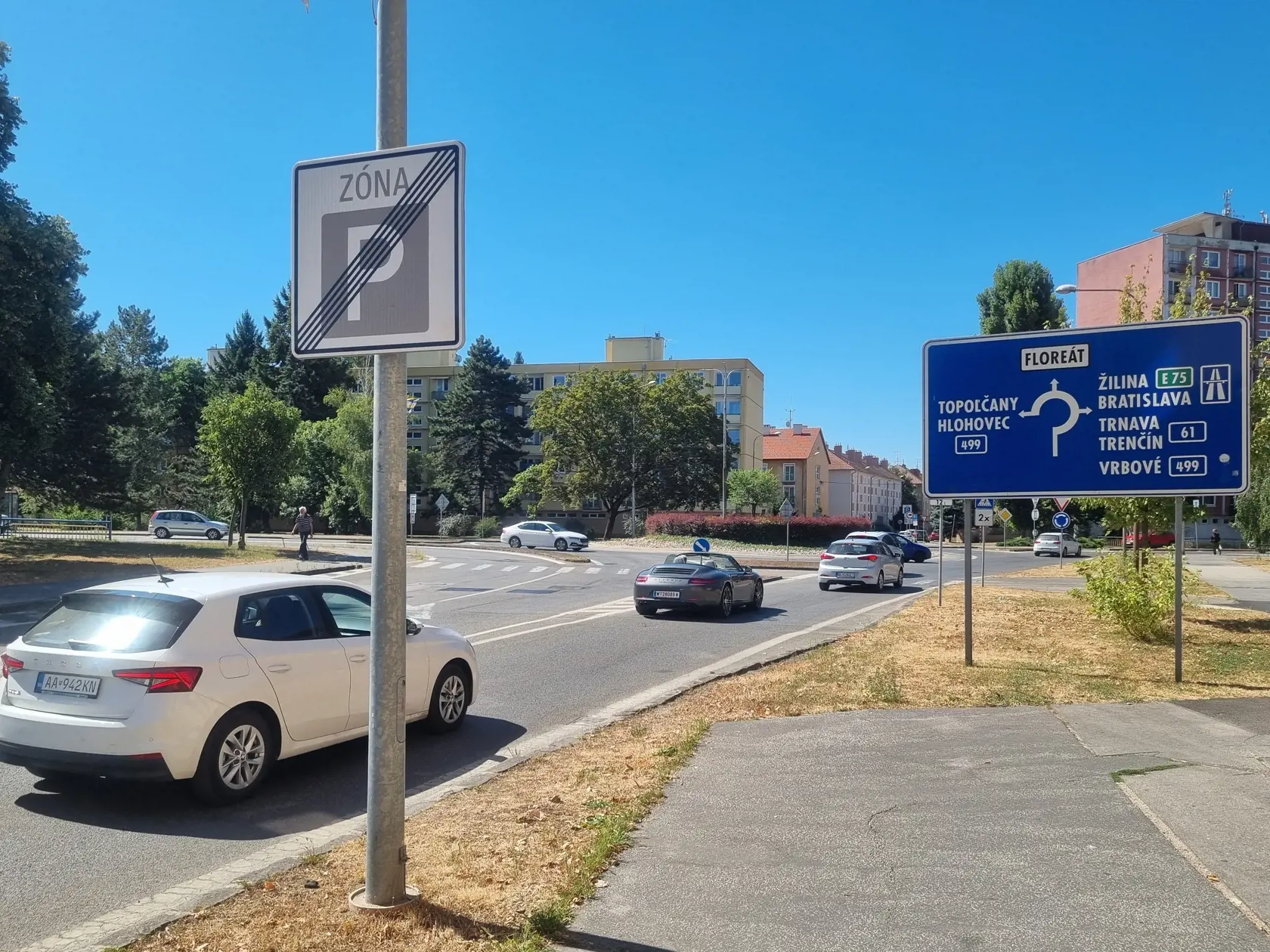 Incident sa stal pri jednom z piešťanských kruhových objazdov.