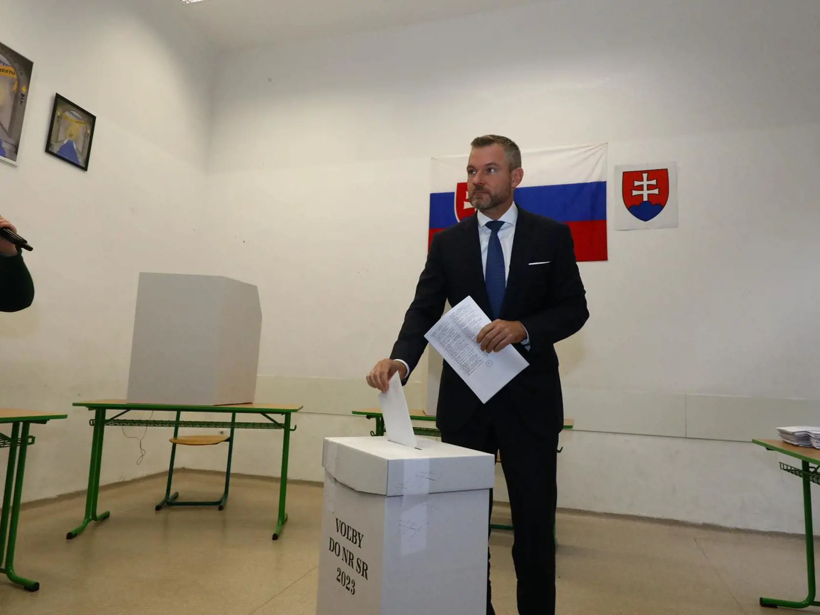 V Bratislave si odvolil aj predseda strany Hlas-SD Peter Pellegrini.