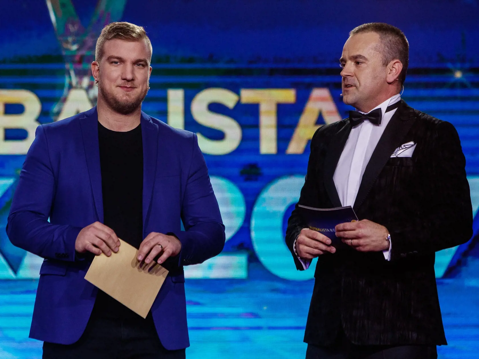 Na snímke spevák Lukáš Adamec počas vyhlasovania výsledkov ankety Futbalista roka 2017.
