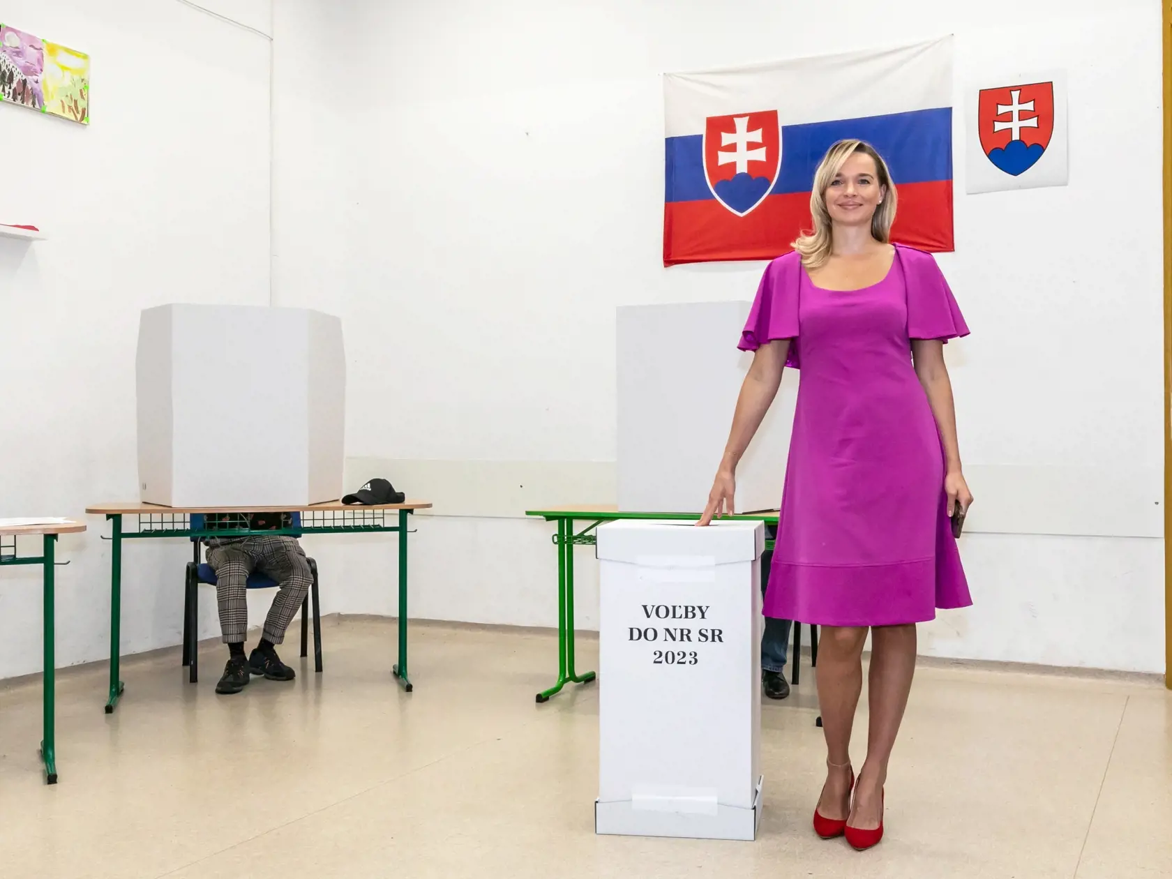 Na snímke poslaknyňa NRSR Romana Tabák počas parlamentných volieb 2023. 