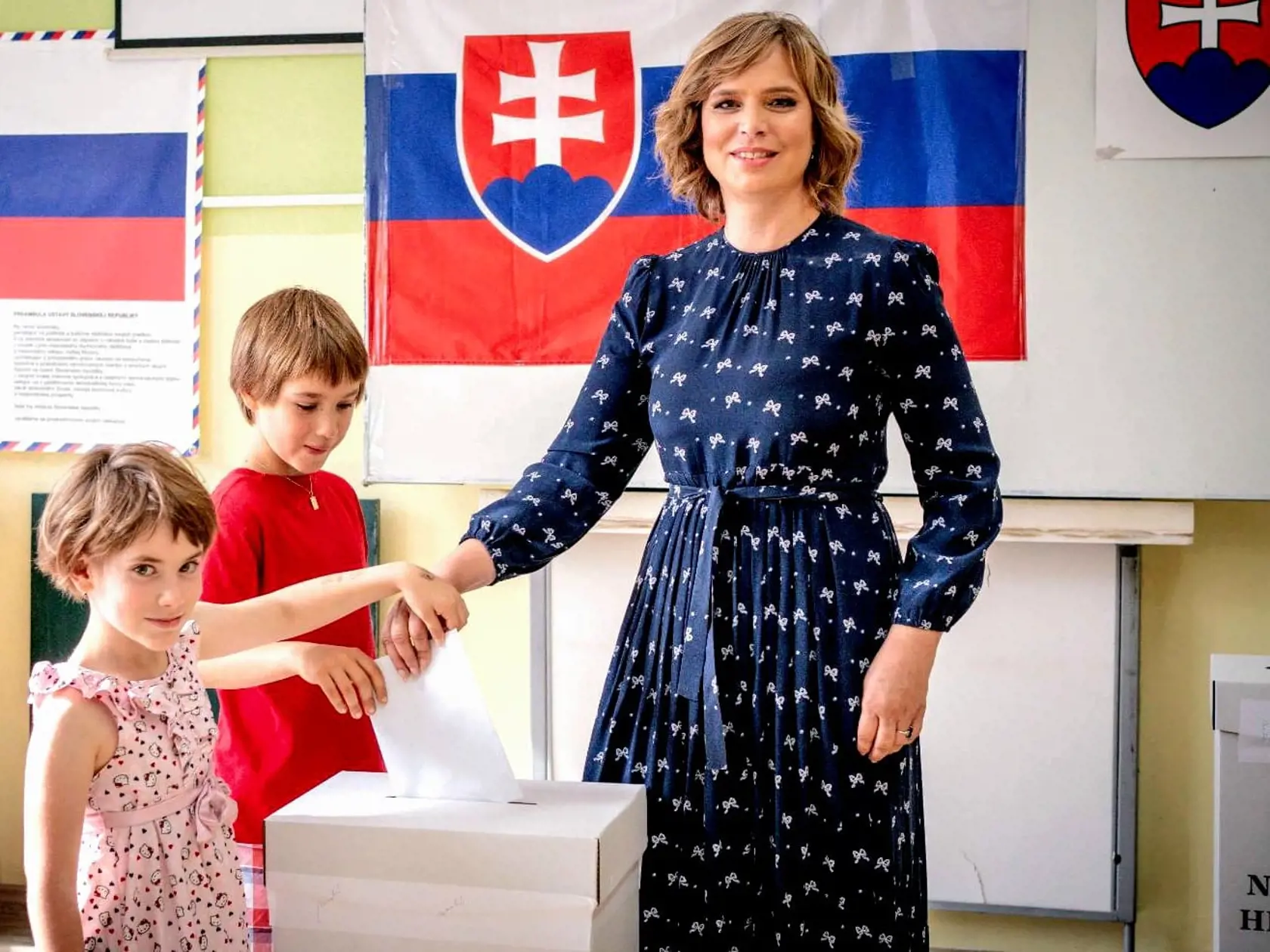 Veronika Remišová sa spolu s deťmi vydala k volebnej urne.