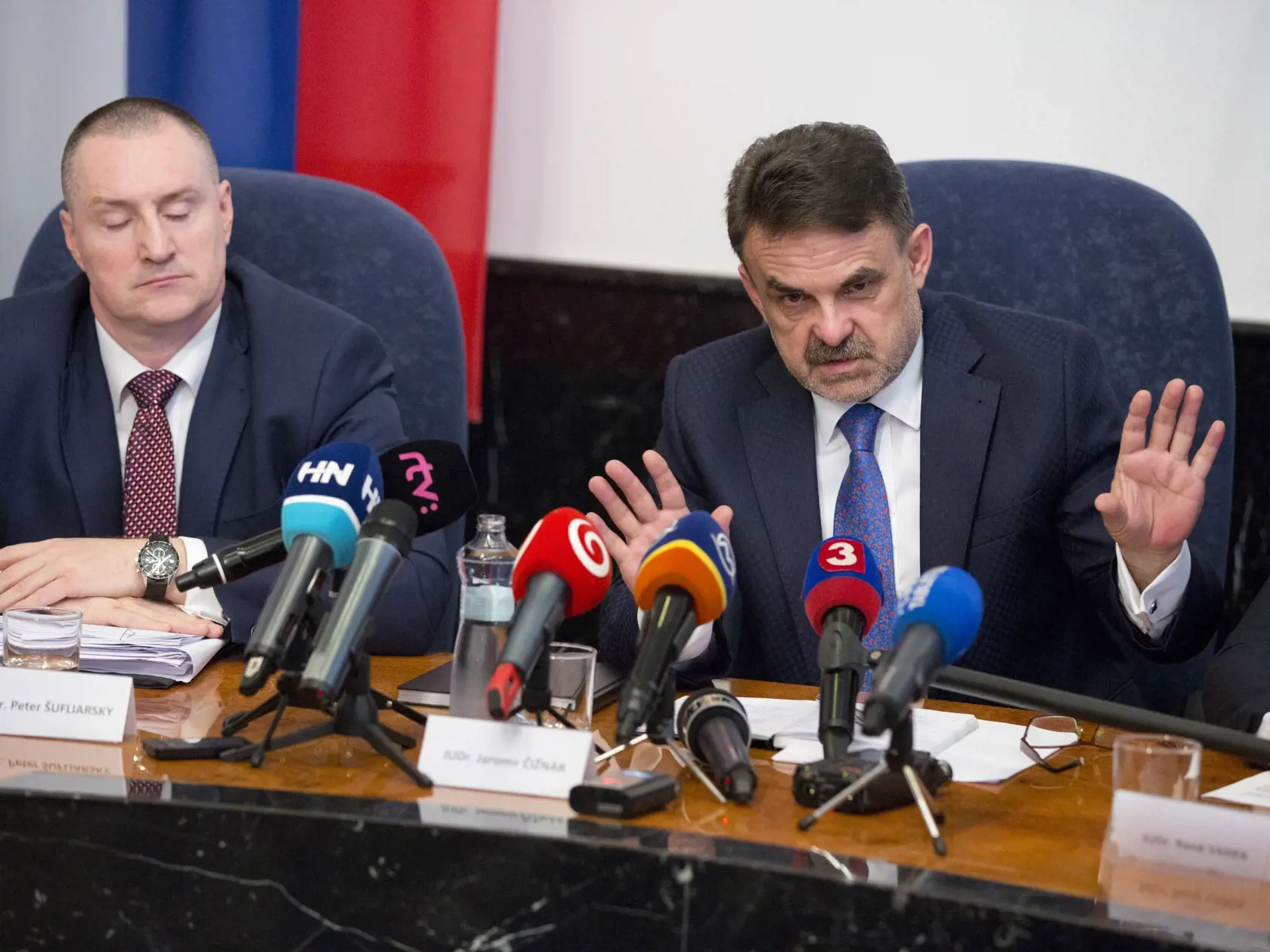 Tlačová konferencia Generálnej prokuratúry. Na snímke Peter Šufliarsky a Jaroslav Čižnár.