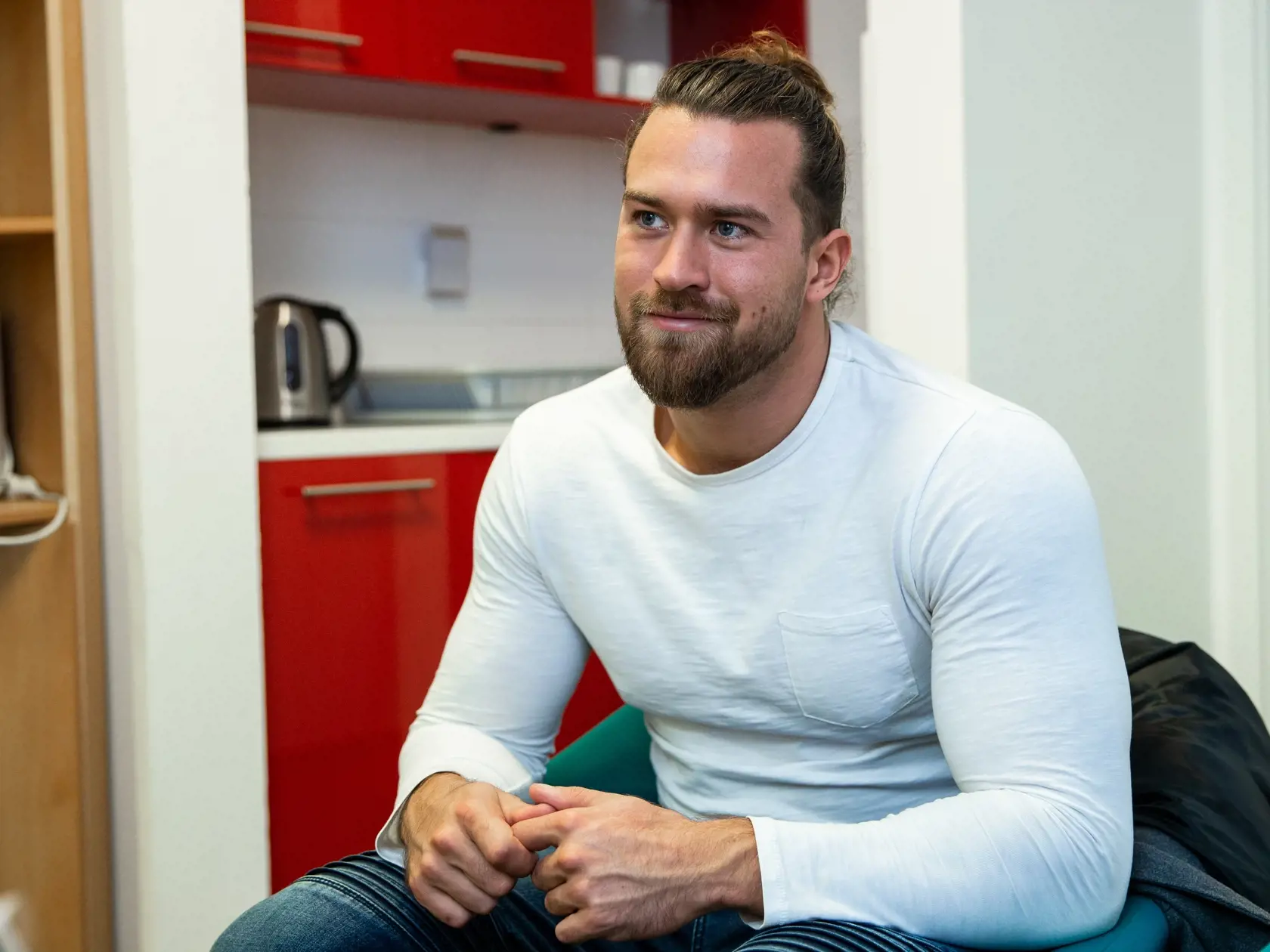 Účastník reality show "Farma - Mesto vs. Dedina" Henrik Szabo.