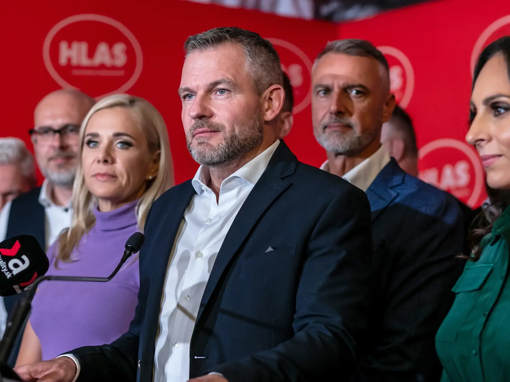 Na snímke tlačová konferencia politickej strany HLAS SD ku zhodnoteniu volieb v reštaurácii Aušpic.  