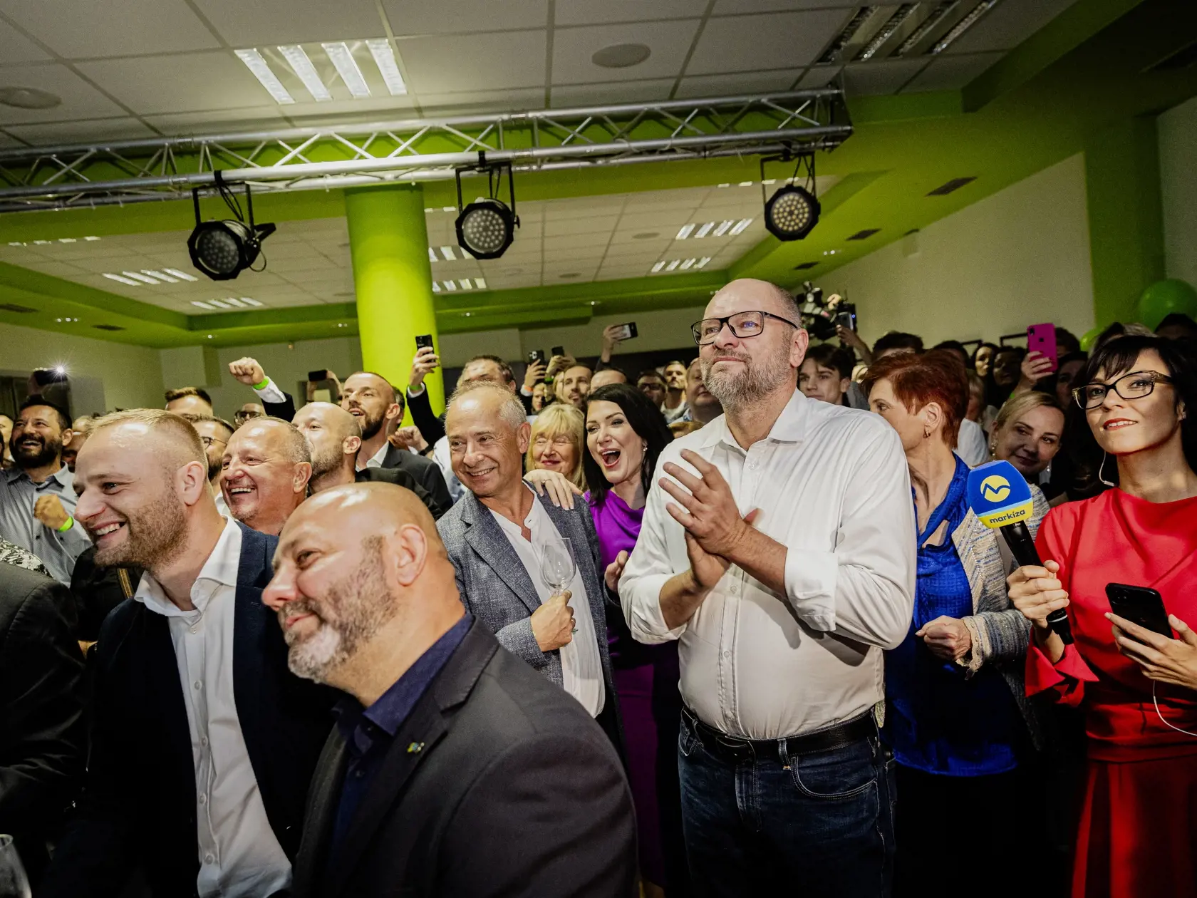 Na snímke Richard Sulík počas volebnej noci predčasných parlamentných volieb 2023.