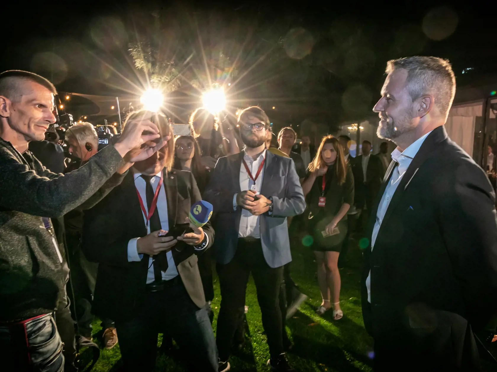 Na snímke predseda politickej strany HLAS - sociálna demokracia Peter Pellegrini počas brífingu s novinármi v reštaurácii Aušpic.  