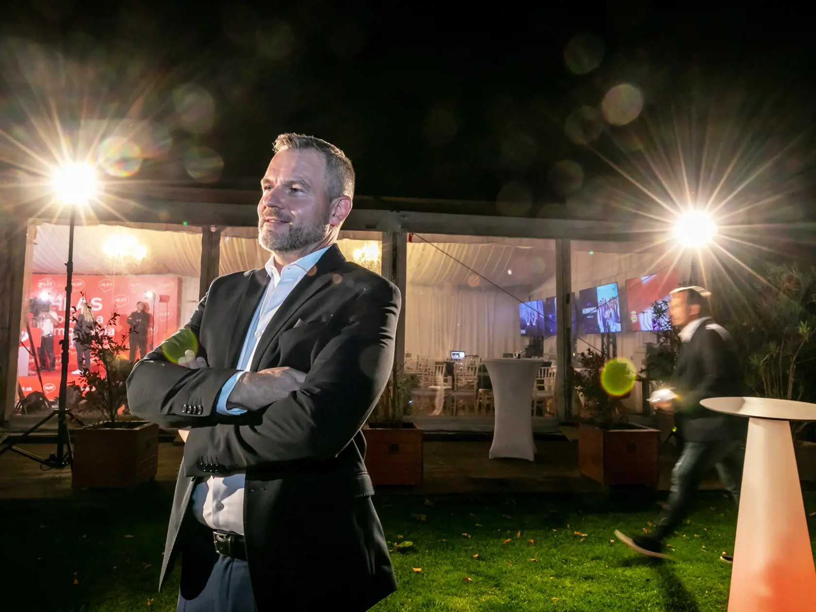 Na snímke predseda politickej strany HLAS - sociálna demokracia Peter Pellegrini počas brífingu s novinármi v reštaurácii Aušpic.  