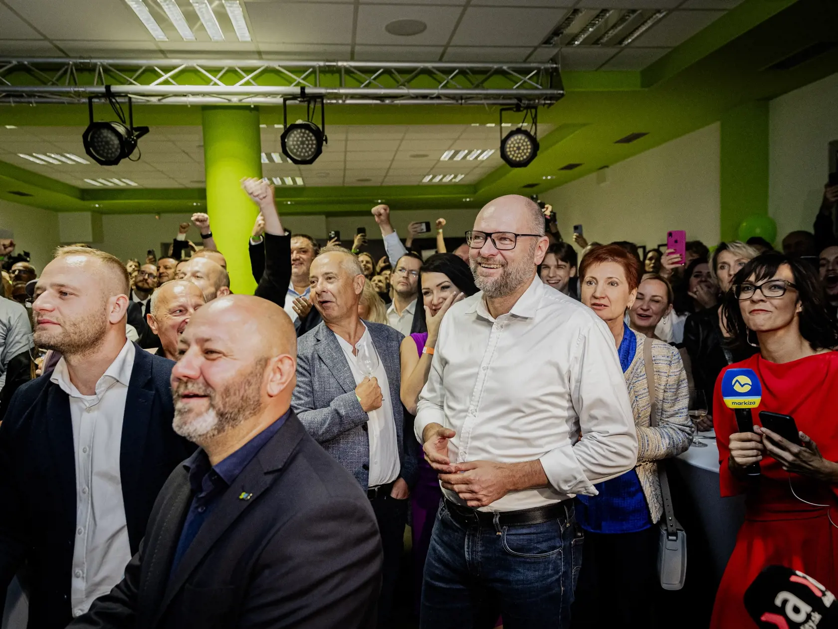 Na snímke Richard Sulík počas volebnej noci predčasných parlamentných volieb 2023.