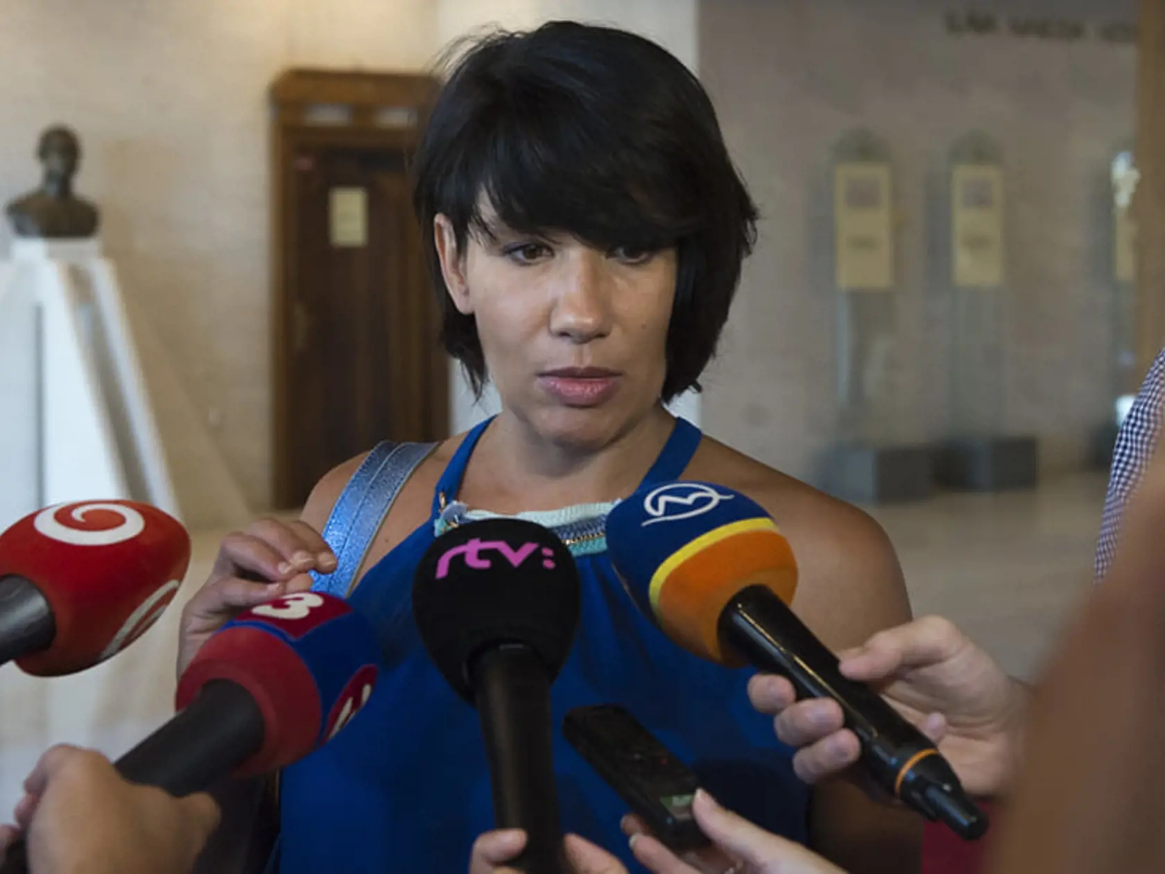 Zvyšní podpredsedovia parlamentu Luciu Nicholsonovú nepodržali.