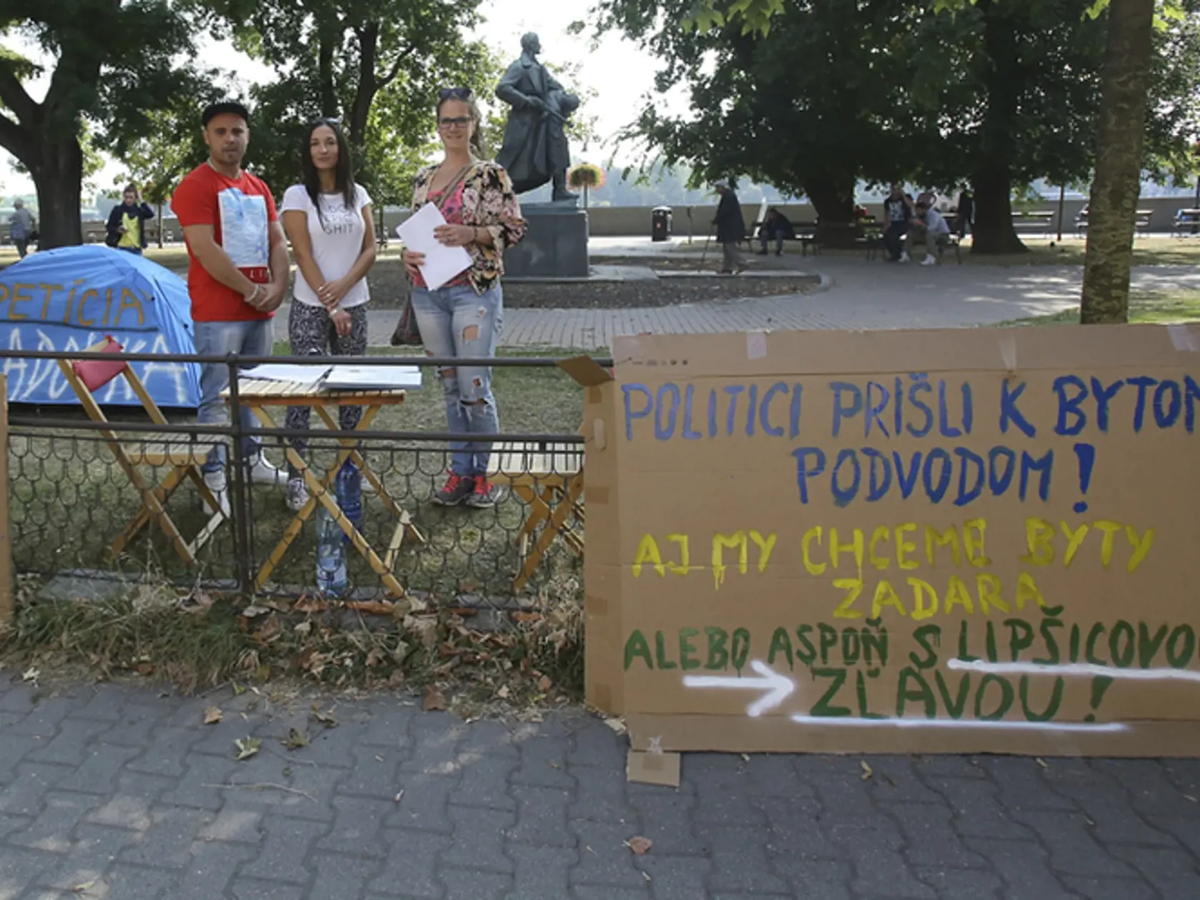 Mladí ľudia sa rozhodli držať protestnú hladovku.