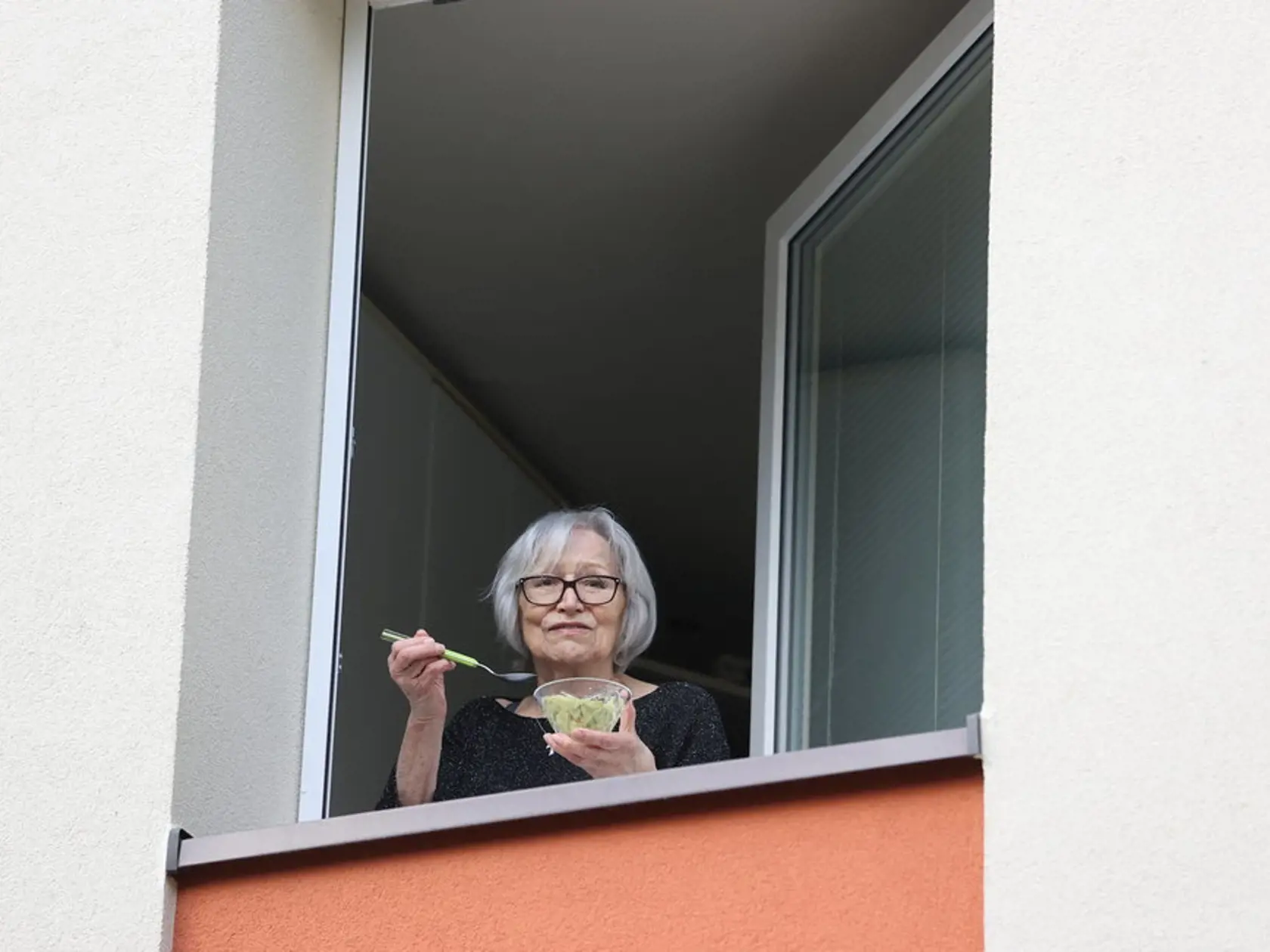 Marta Kubišová sa bojí korony. Českému Blesku dala rozhovor cez okno.