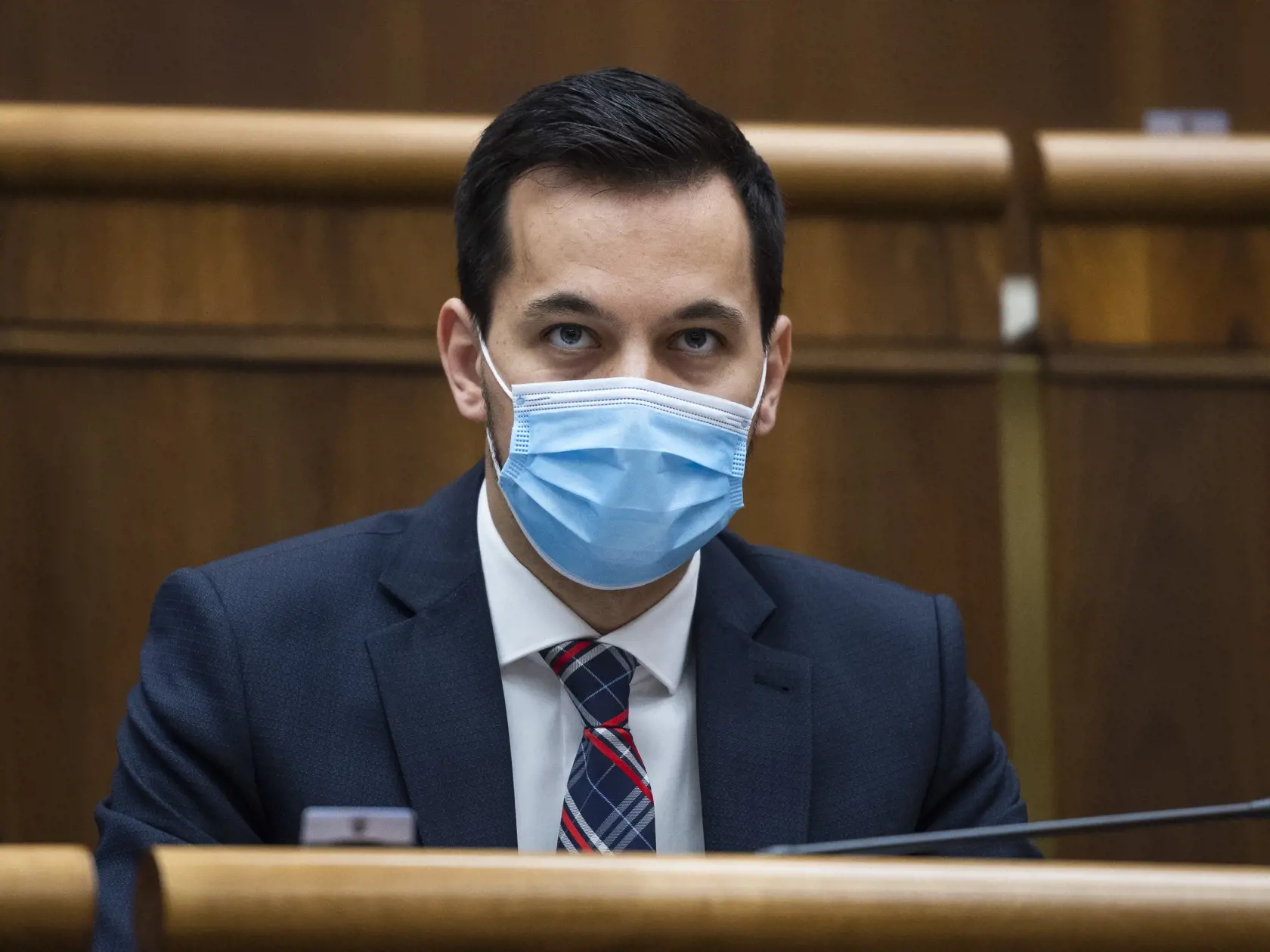 Na snímke podpredseda Národnej rady SR Juraj Šeliga (Za ľudí) počas 5. schôdze NR SR Bratislave 7. apríla 2020. FOTO TASR - Jaroslav Novák