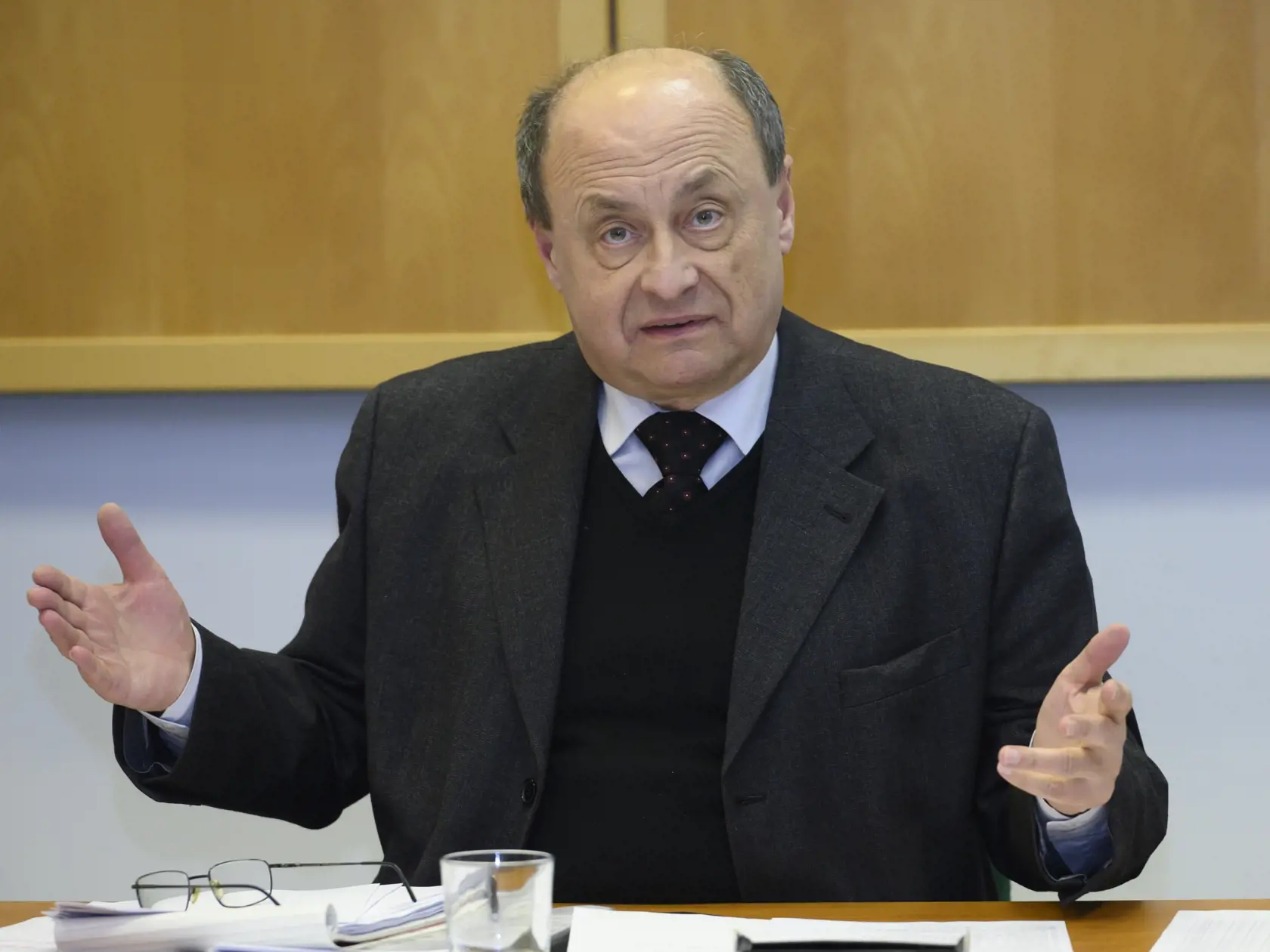 bývalý podpredseda  Ústavného súdu Eduard Bárány.