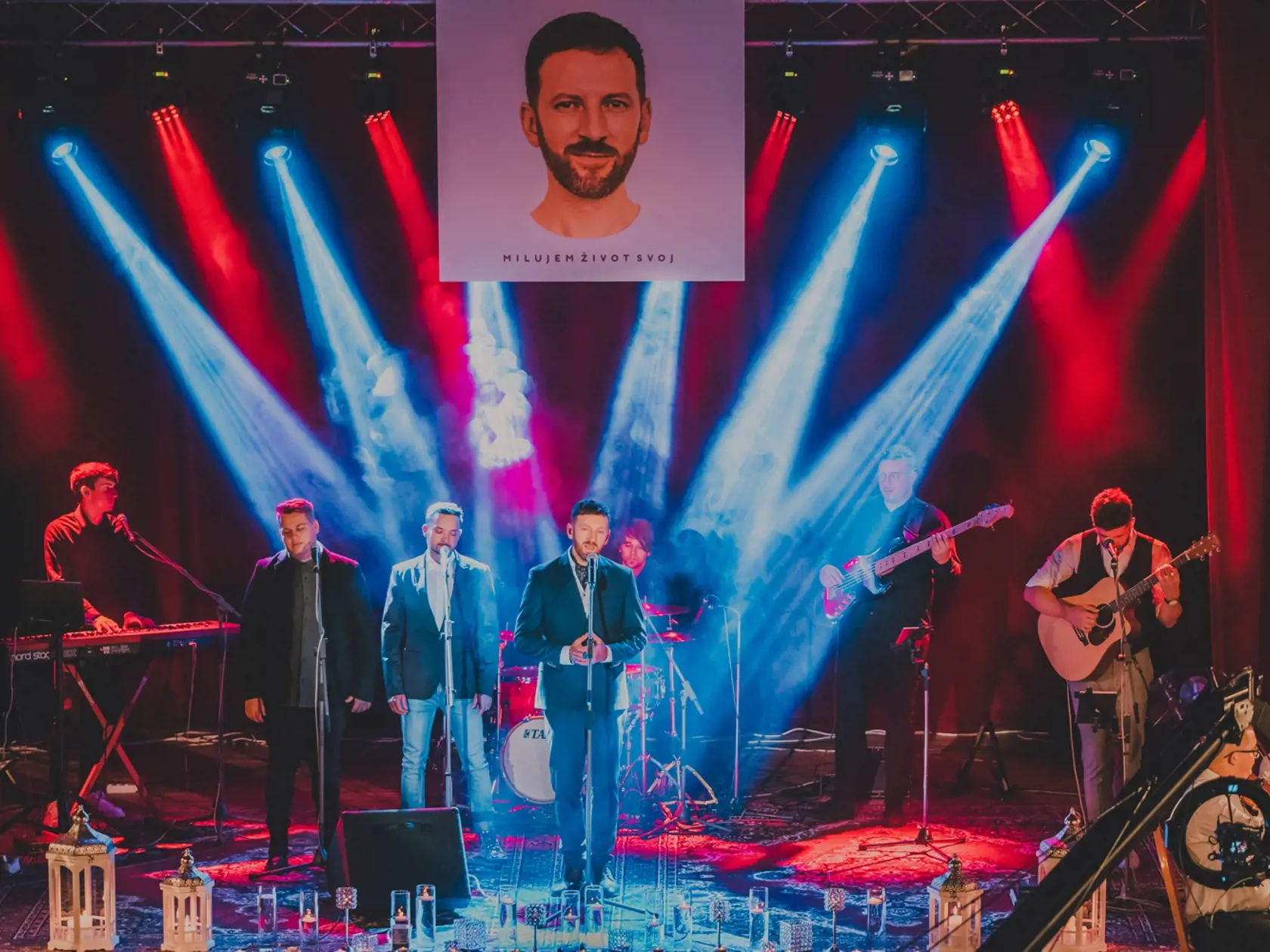 Miro Jaroš pokrstil dospelácky album "Milujem život svoj".