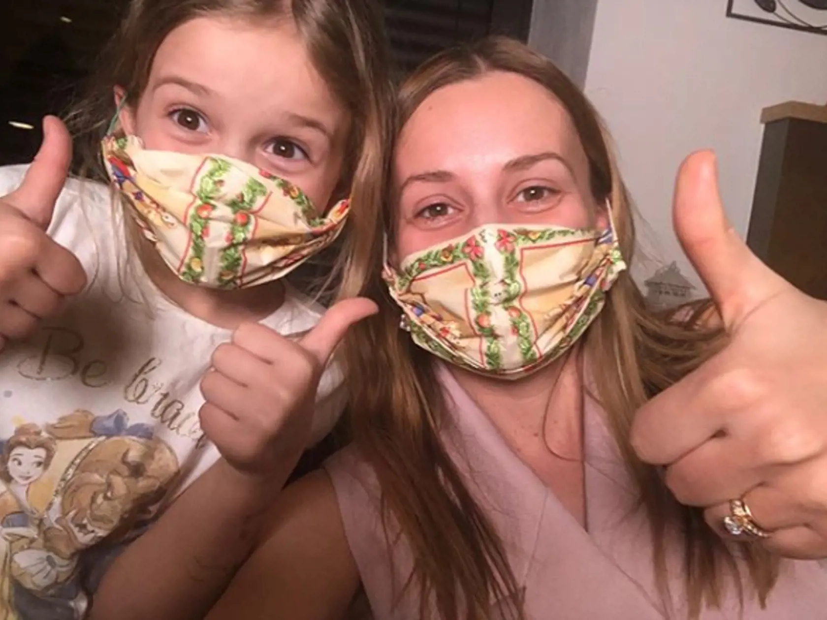 Mária Čírová si s dcérou doma urobili so servítok.