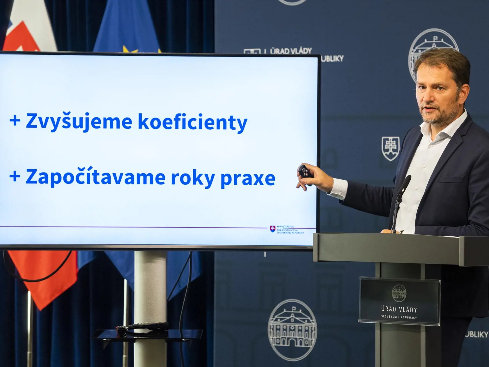 Na snímke podpredseda vlády a minister financií SR Igor Matovič (OĽaNO) počas tlačovej konferencie k navýšeniu základných platov zdravotných sestier v Bratislave vo štvrtok 18. augusta 2022.