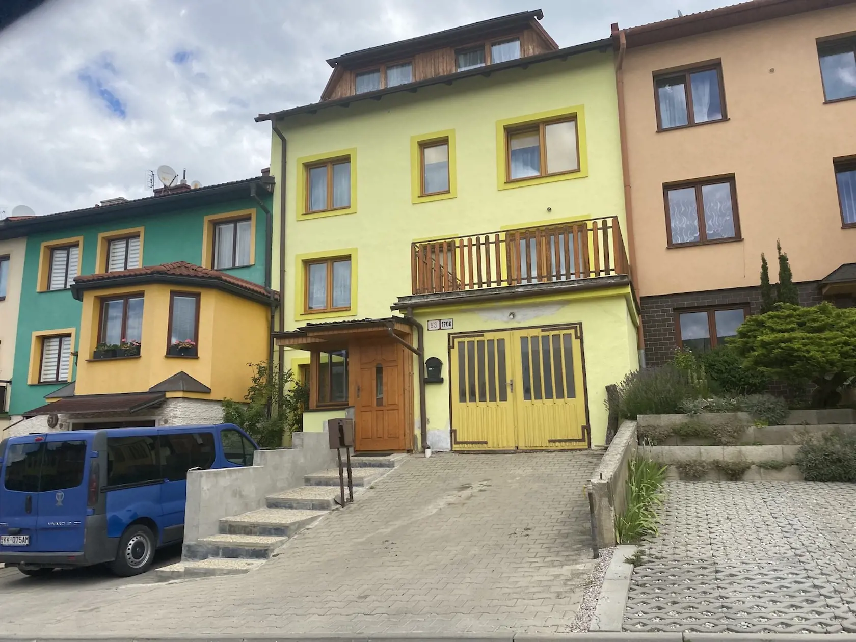 Rodinný dom, kde žije poslanec Štefan Kuffa.