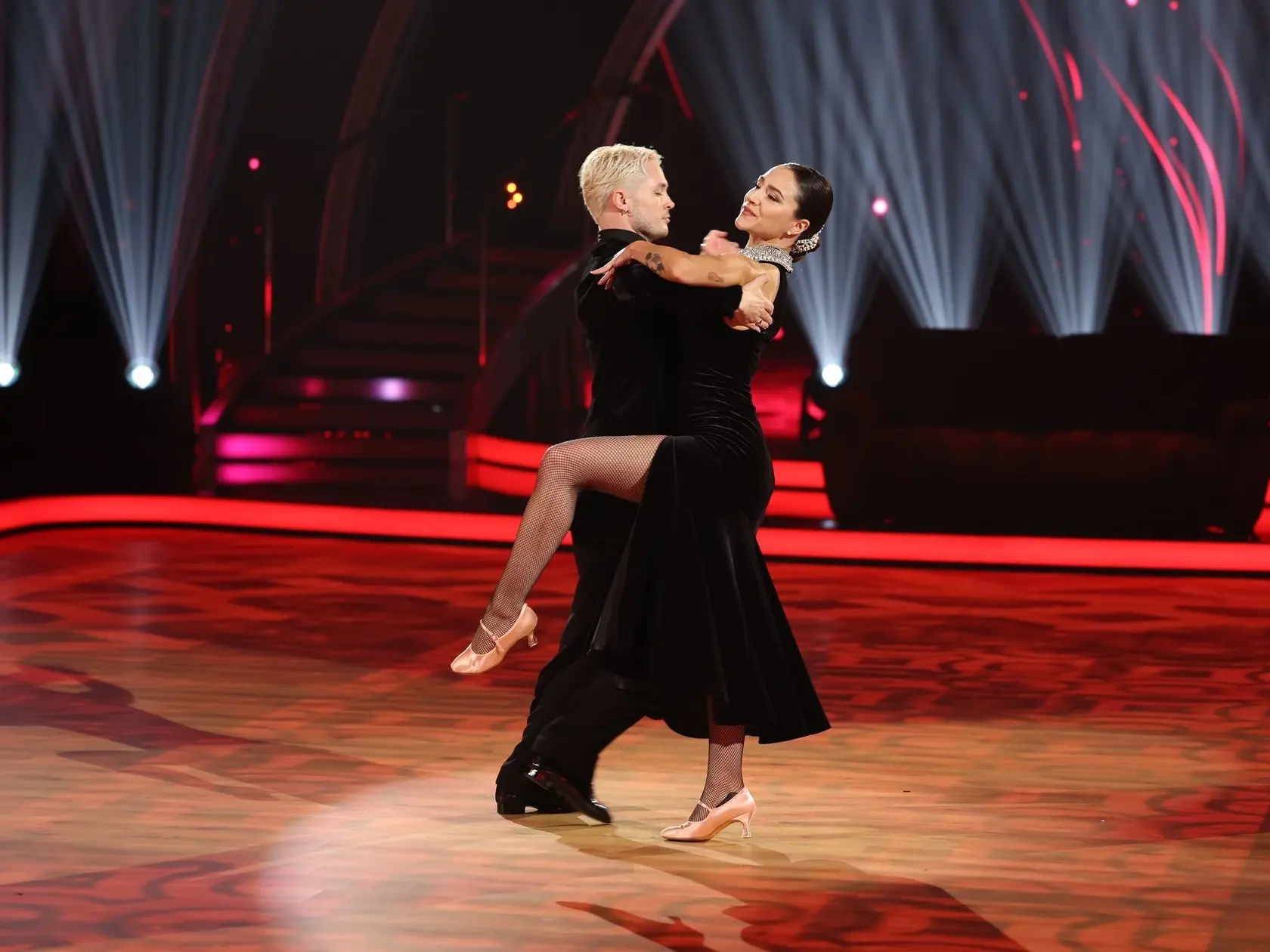 Štvrté kolo Let's Dance. Na snímke Matyáš Adamec a Eva Burešová.