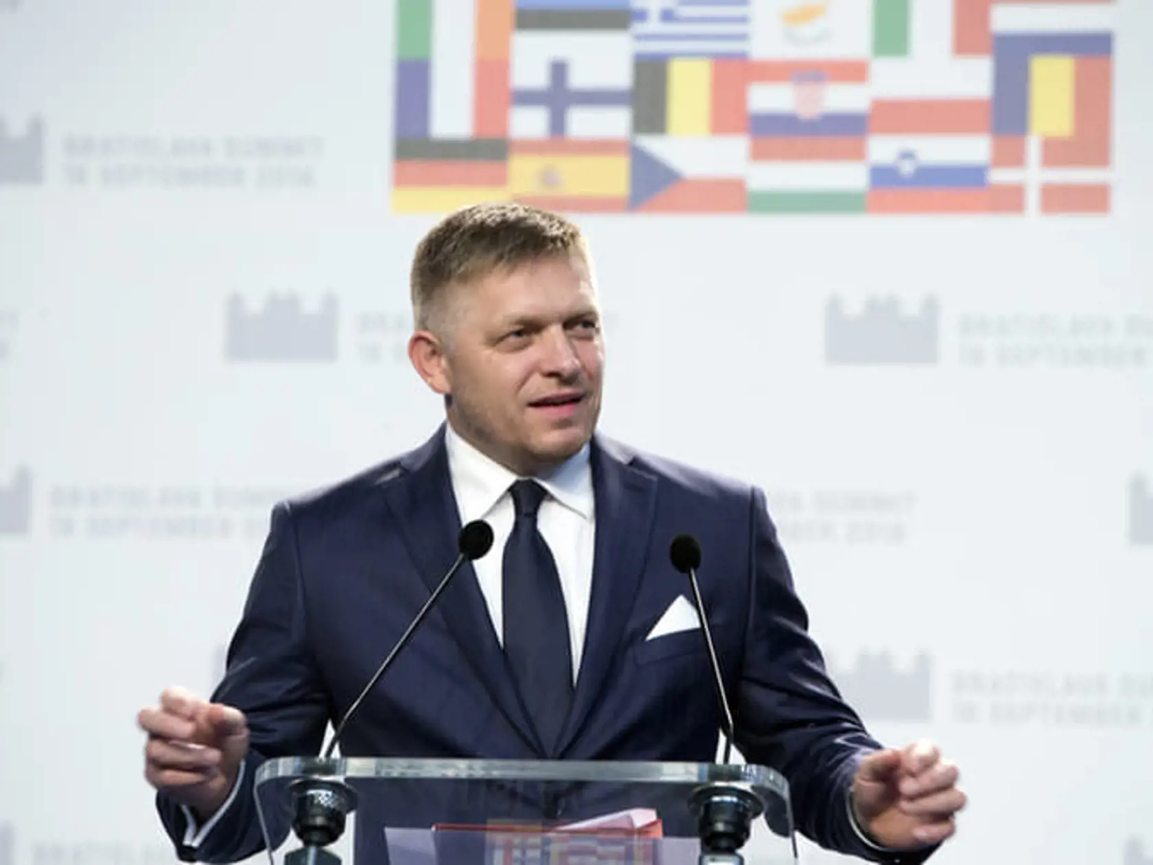 Premiér Róbert Fico je so summitom v Bratislave spokojný.