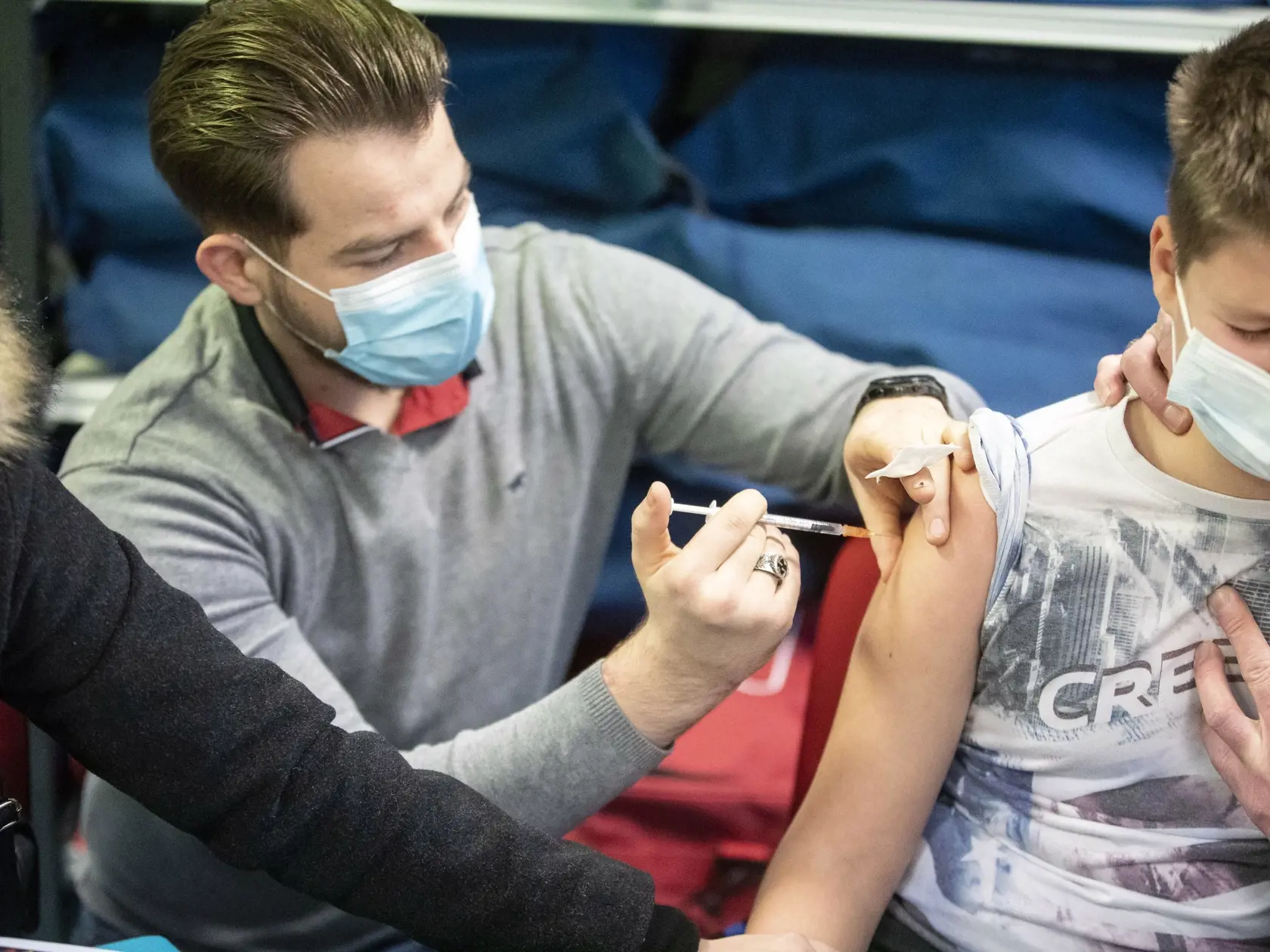 Ekvádor vo štvrtok oznámil, že očkovanie proti koronavírusu bude v tejto krajine povinné pre všetky osoby od päť rokov. Stal sa tak prvou krajinou, ktorá zavedie povinné očkovanie pre deti v takom nízkom veku.